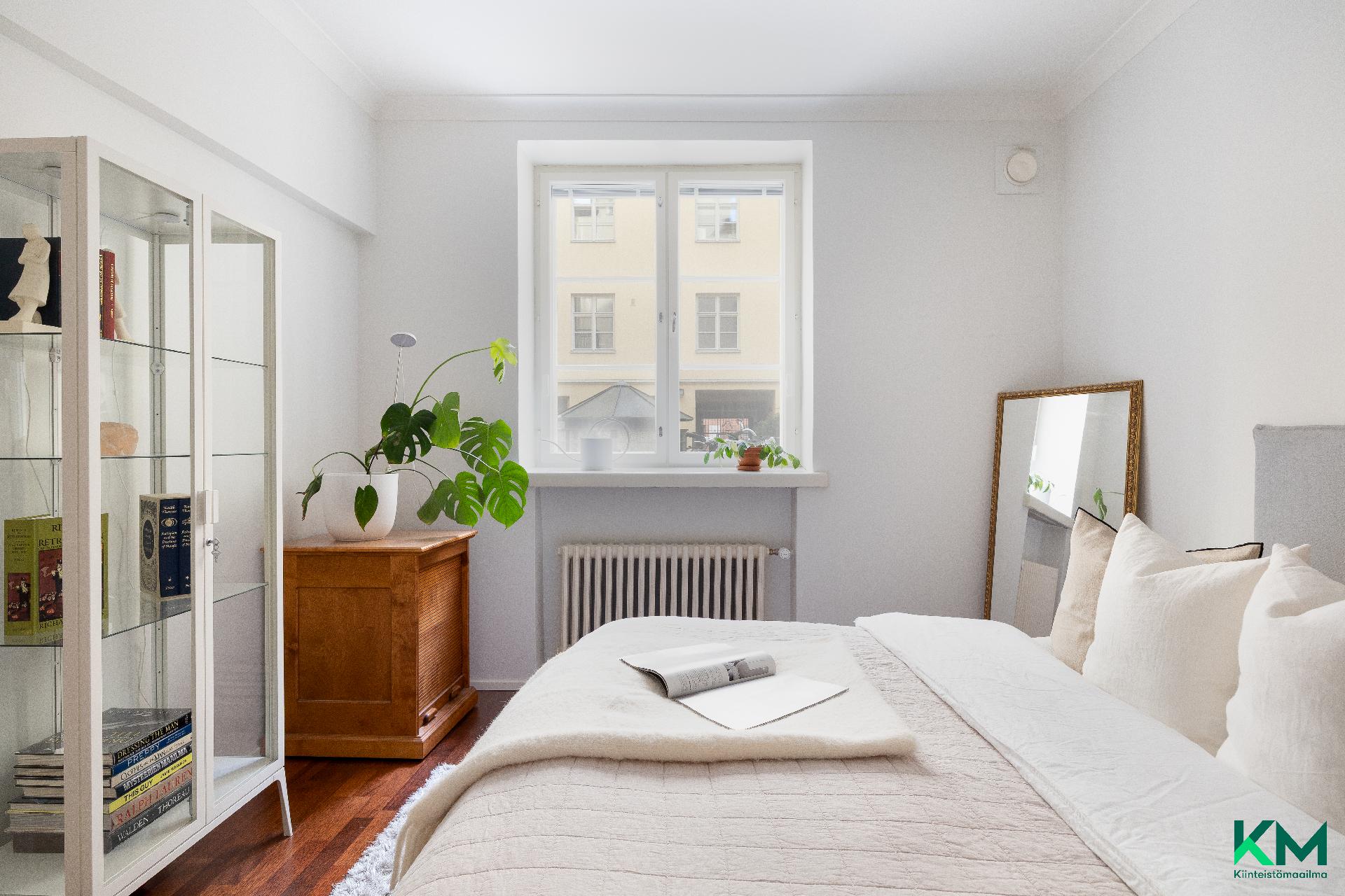 Pietarinkatu 1, Ullanlinna, Helsinki