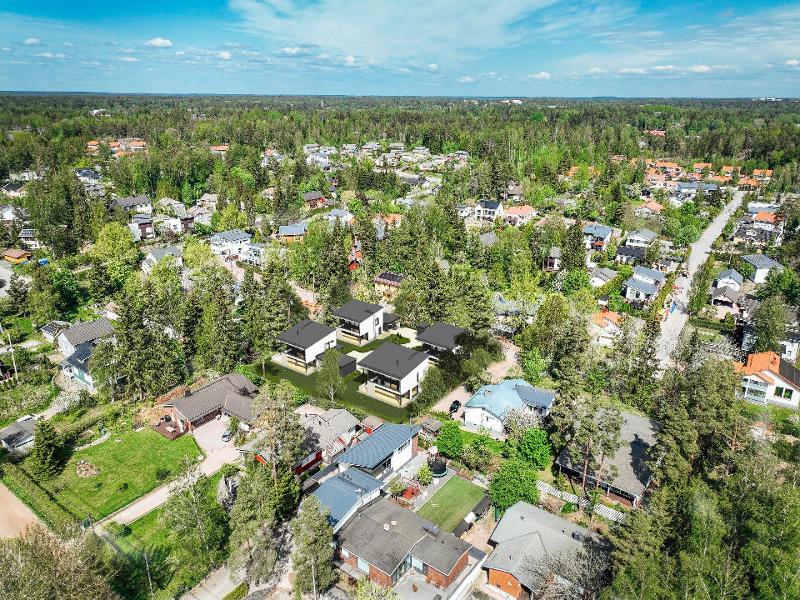 Loistava sijainti kauniilla pientaloalueella