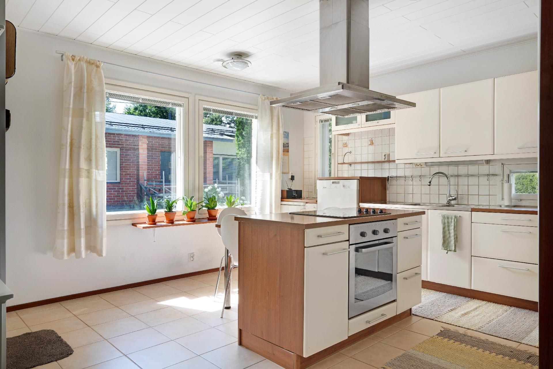 Tapiontie 9 C, Laaksolahti, Espoo