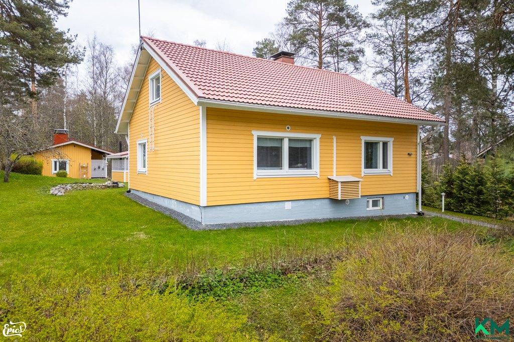 Mäntykatu 11