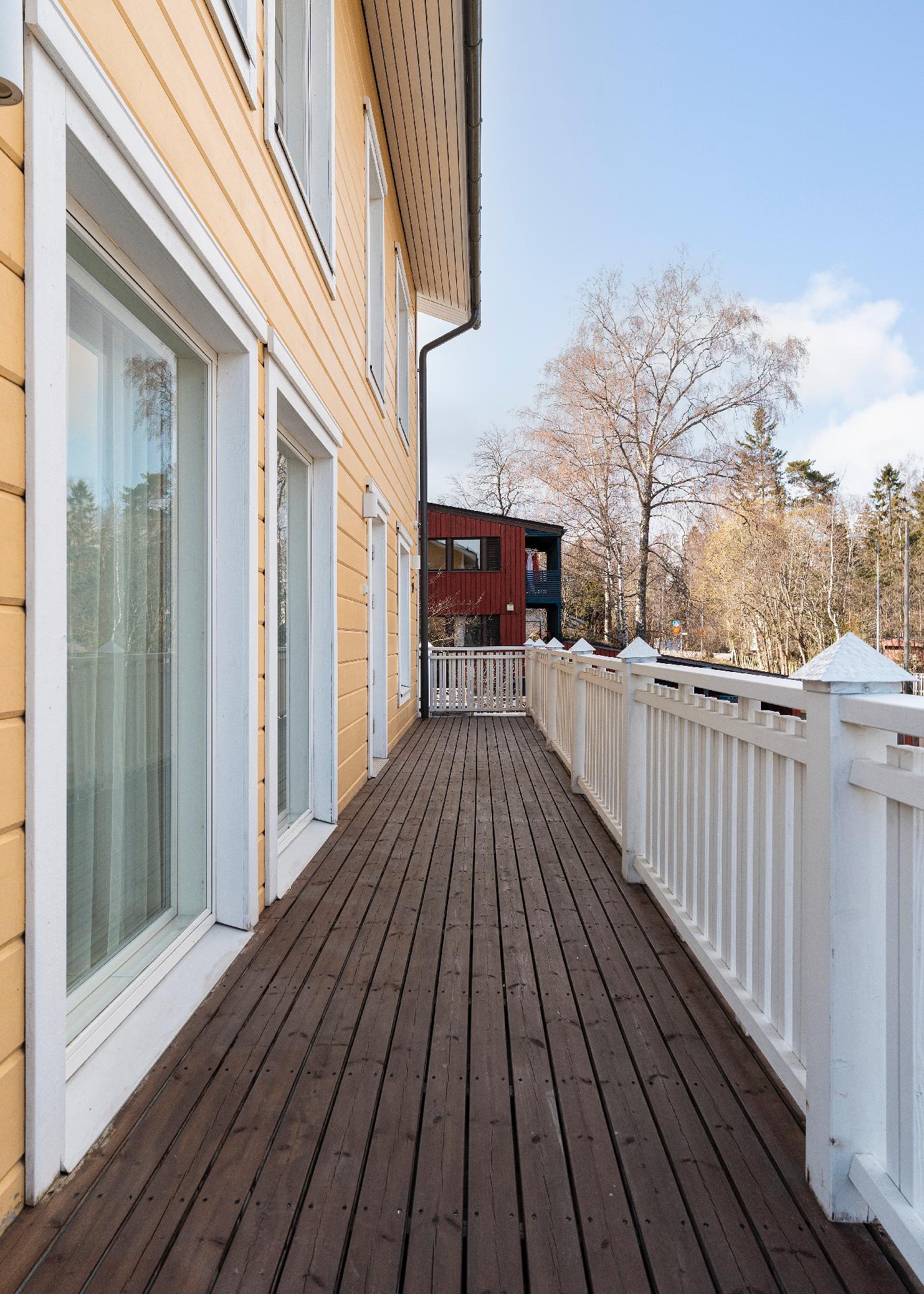 Rannikkolaivurintie 5 B, Jollas, Helsinki