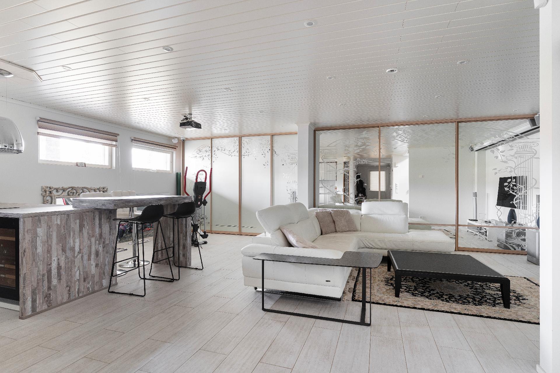 Rannikkolaivurintie 5 B, Jollas, Helsinki