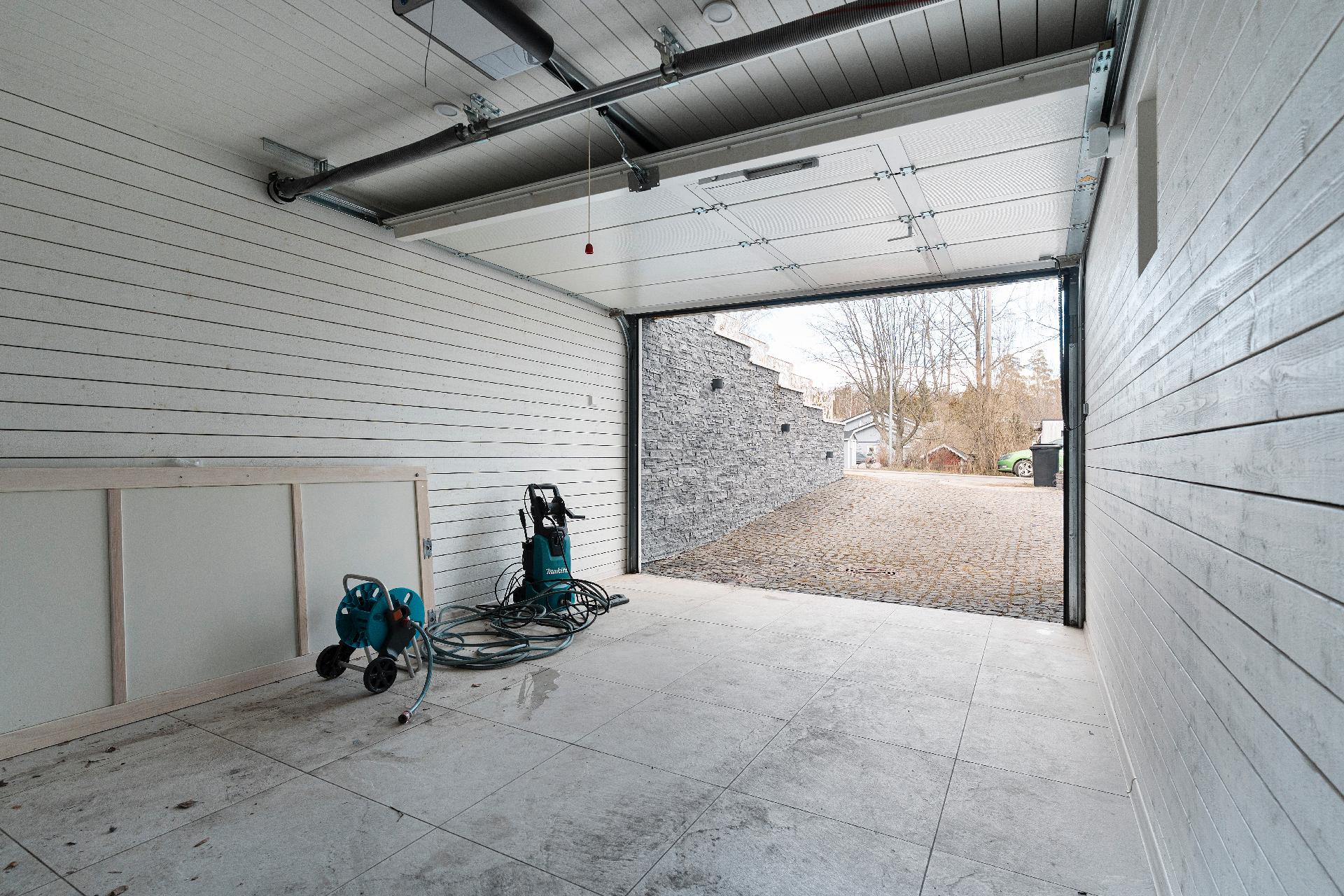 Rannikkolaivurintie 5 B, Jollas, Helsinki