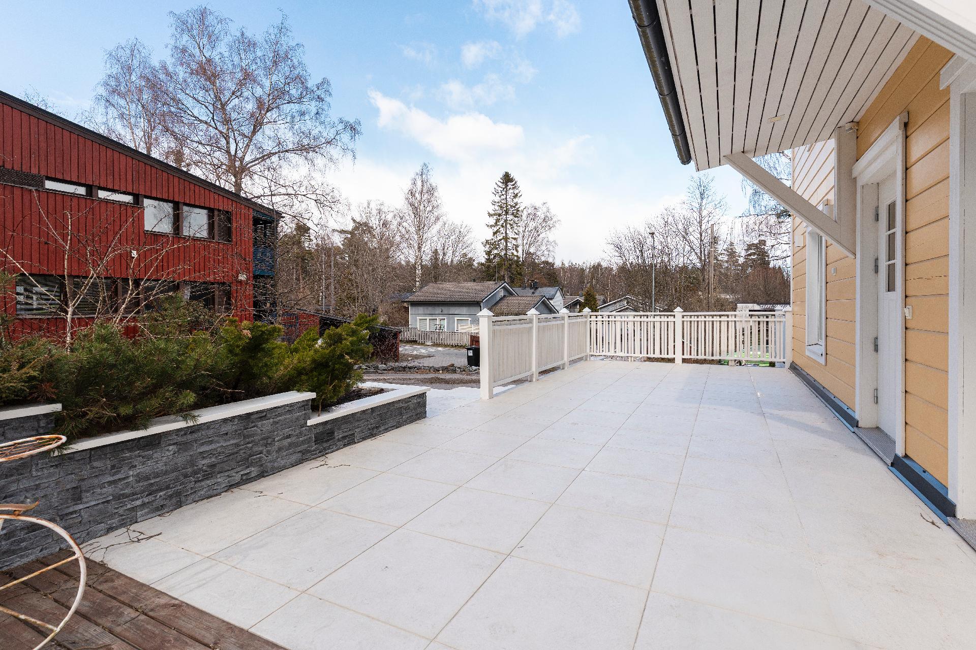 Rannikkolaivurintie 5 B, Jollas, Helsinki