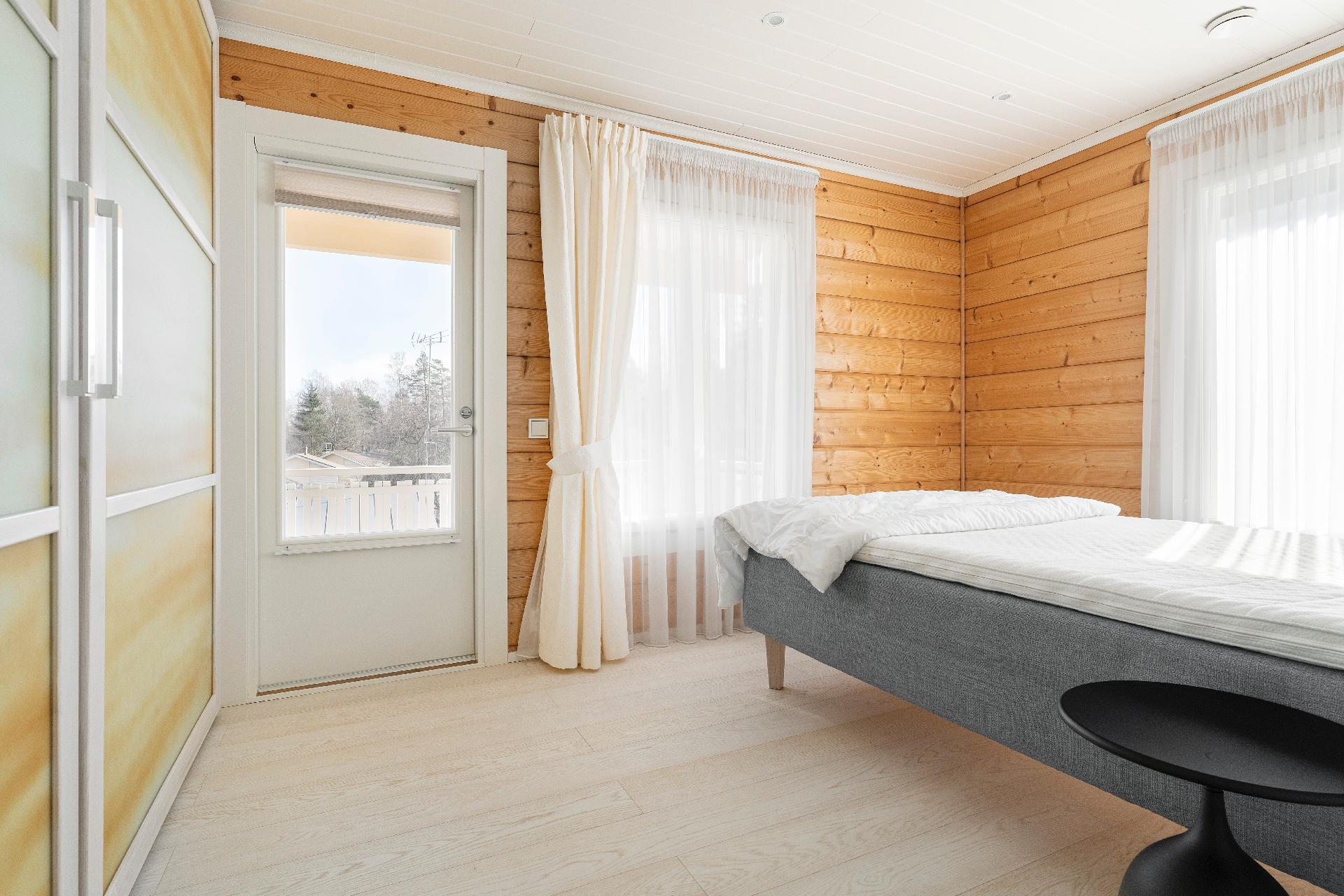 Rannikkolaivurintie 5 B, Jollas, Helsinki