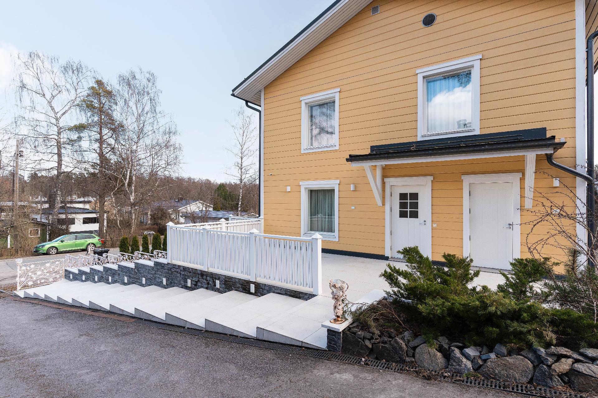 Rannikkolaivurintie 5 B, Jollas, Helsinki