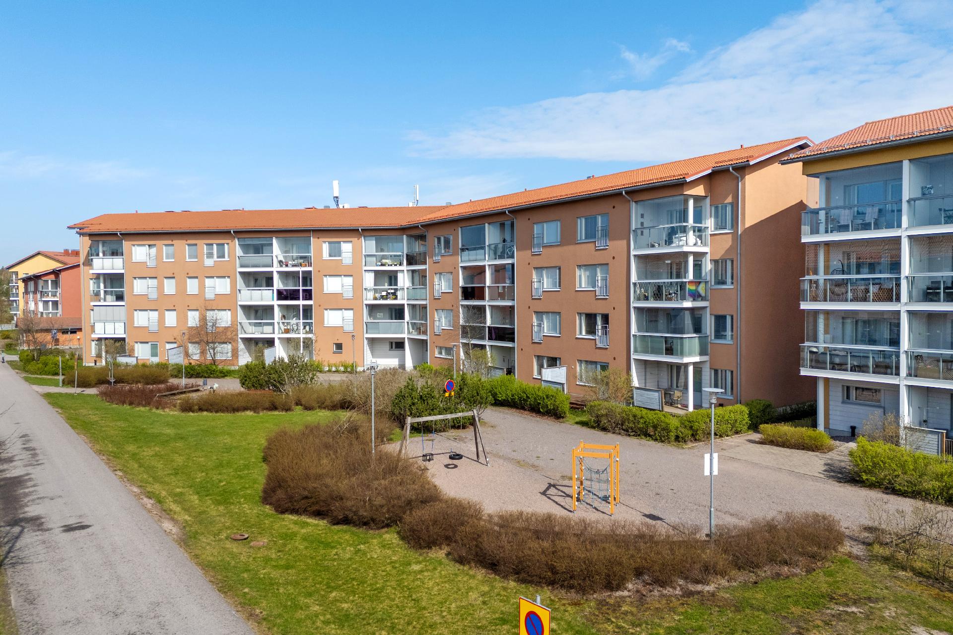 Tarhurintie 18, Tarhurinpuisto, Vantaa