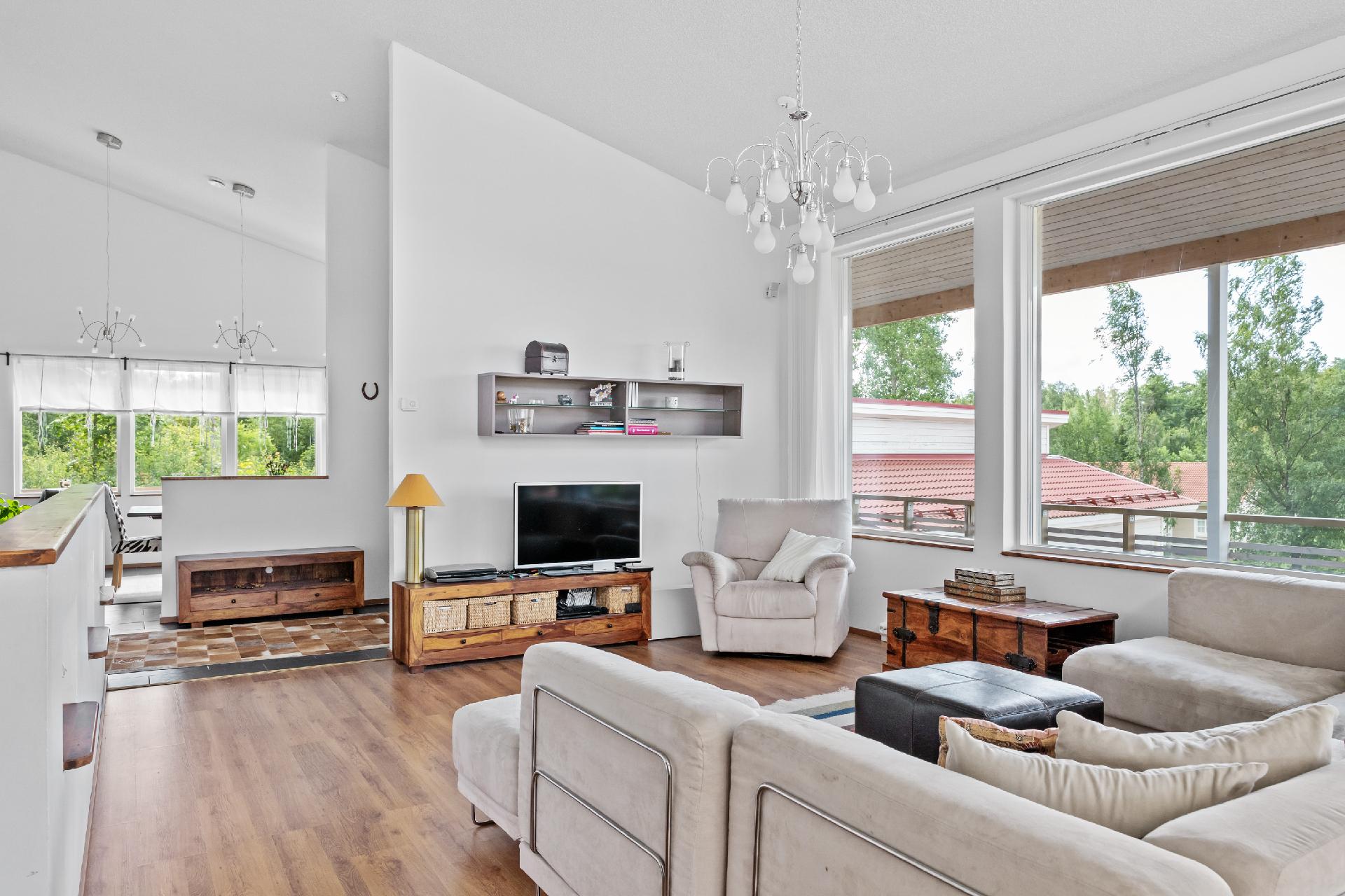 Korkea huonetila tuo ilmavuutta