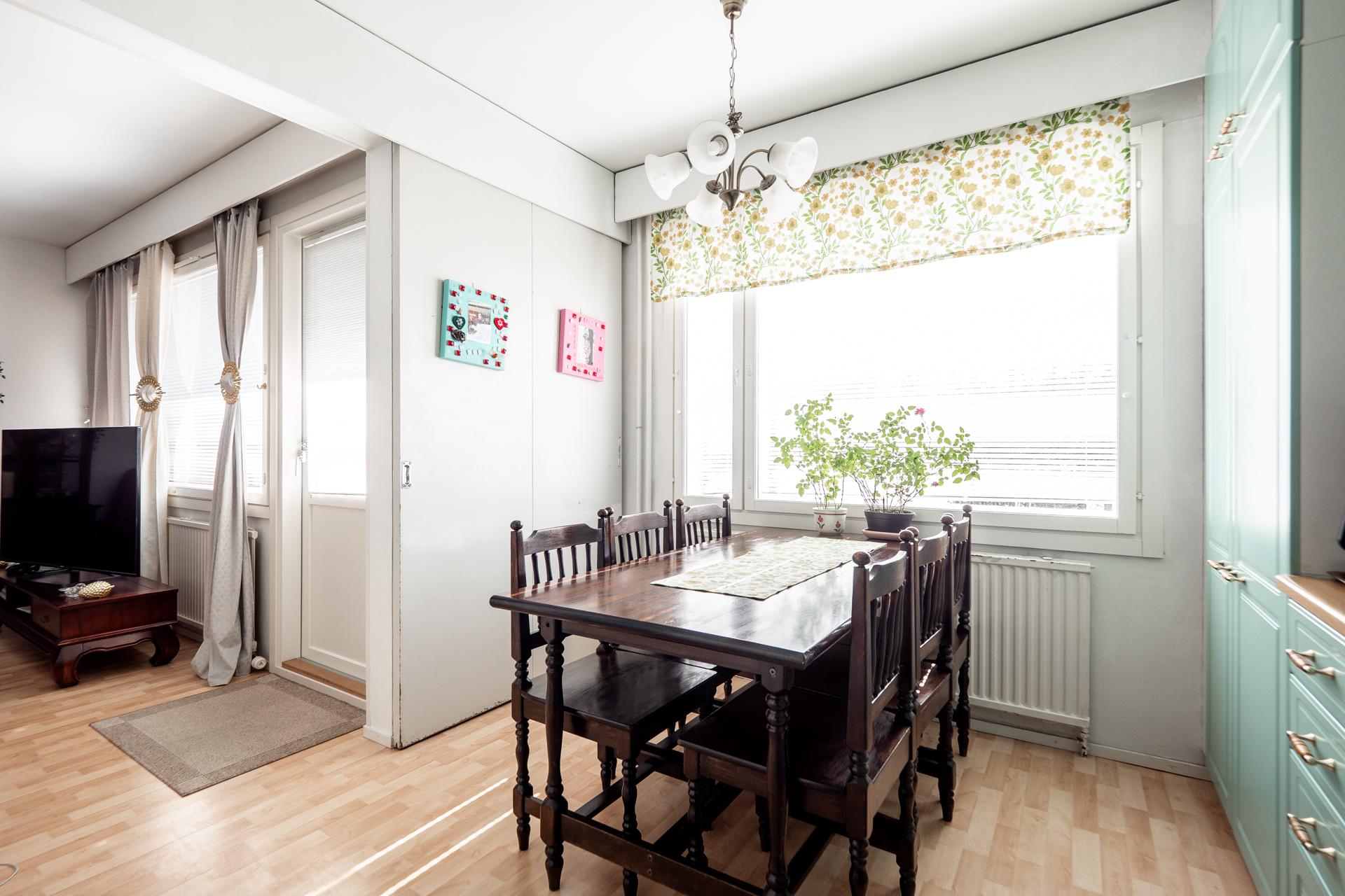 Järvitie 8, Puolivälinkangas, Oulu