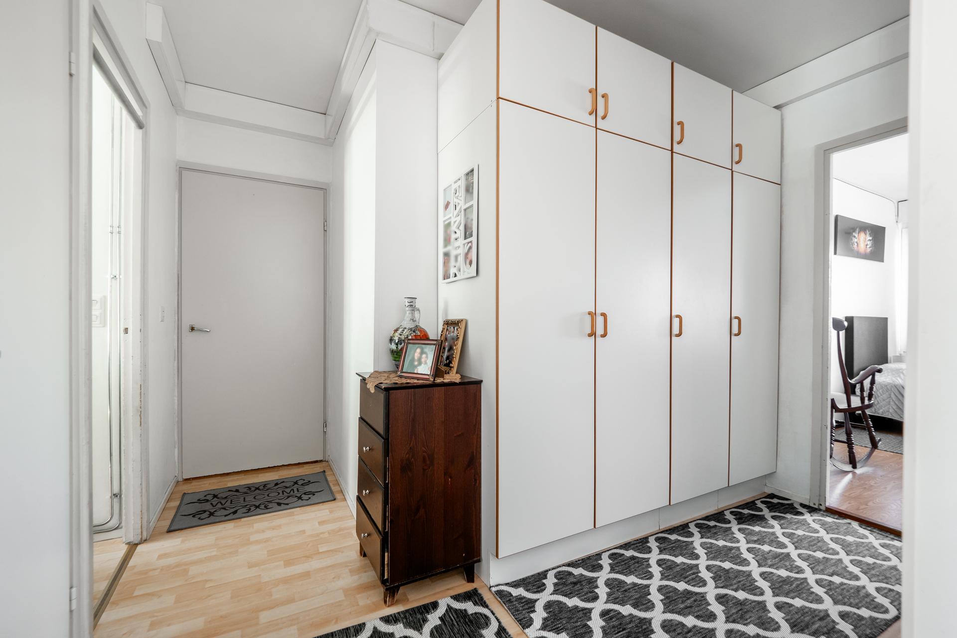 Järvitie 8, Puolivälinkangas, Oulu