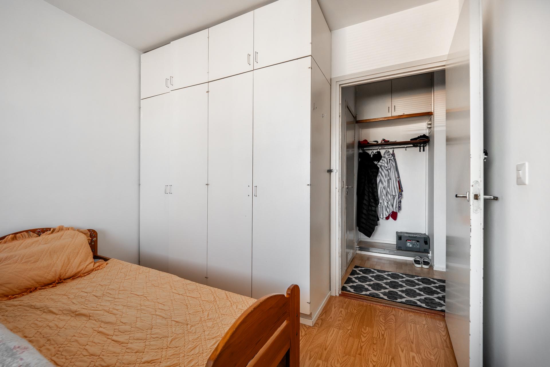 Järvitie 8, Puolivälinkangas, Oulu