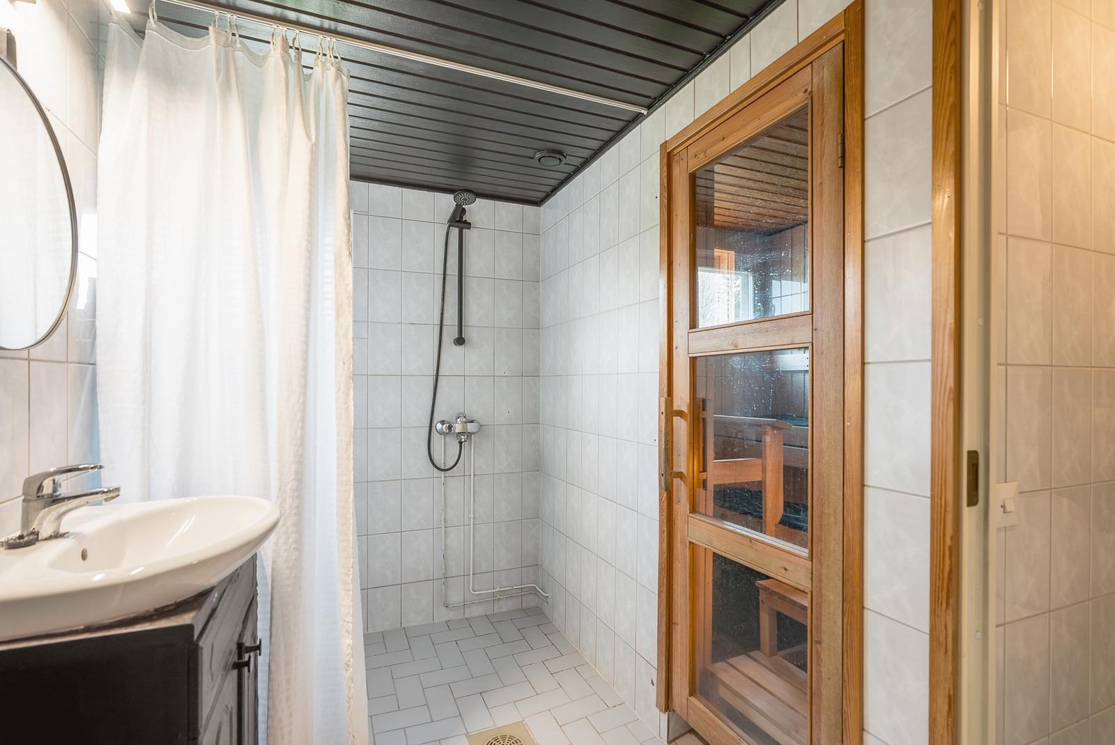 Valkamanpolku 4, Veikkari, Hyvinkää