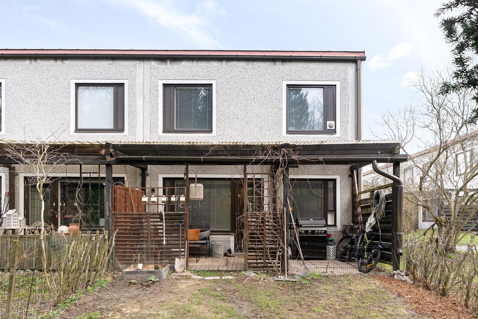 Valkamanpolku 4, Veikkari, Hyvinkää