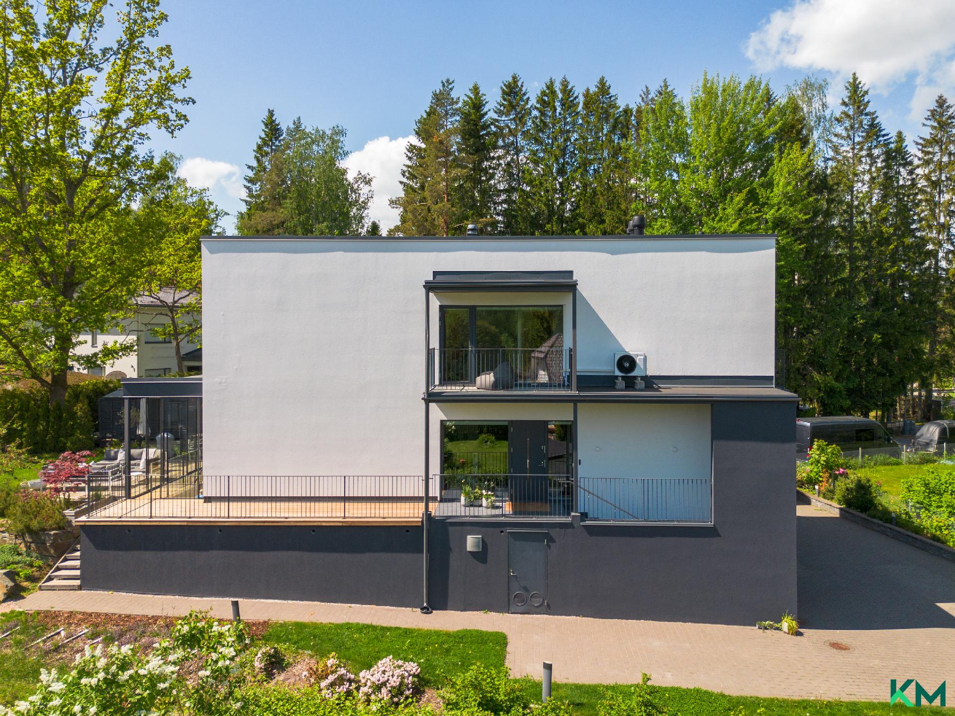 Kauppalantie 13, Kauniainen