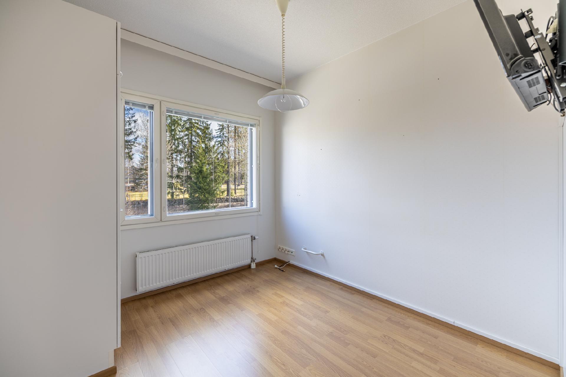 Jukaisentie 15, Juva