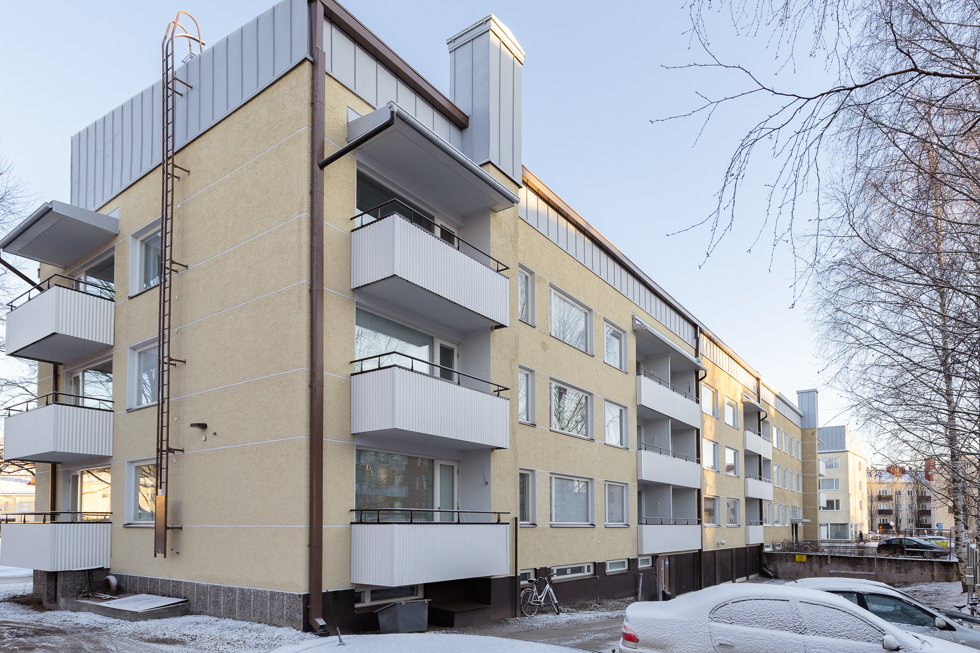 Julkisivu