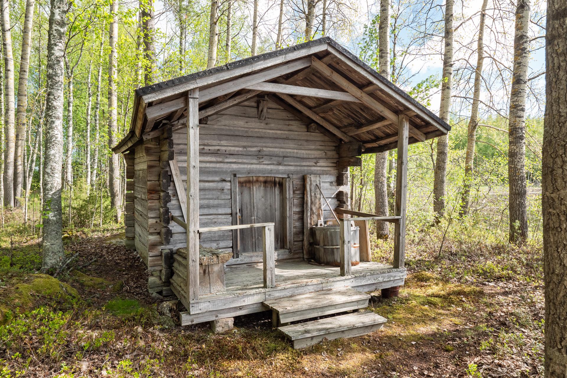 Hirsiaitta vuodelta 1886