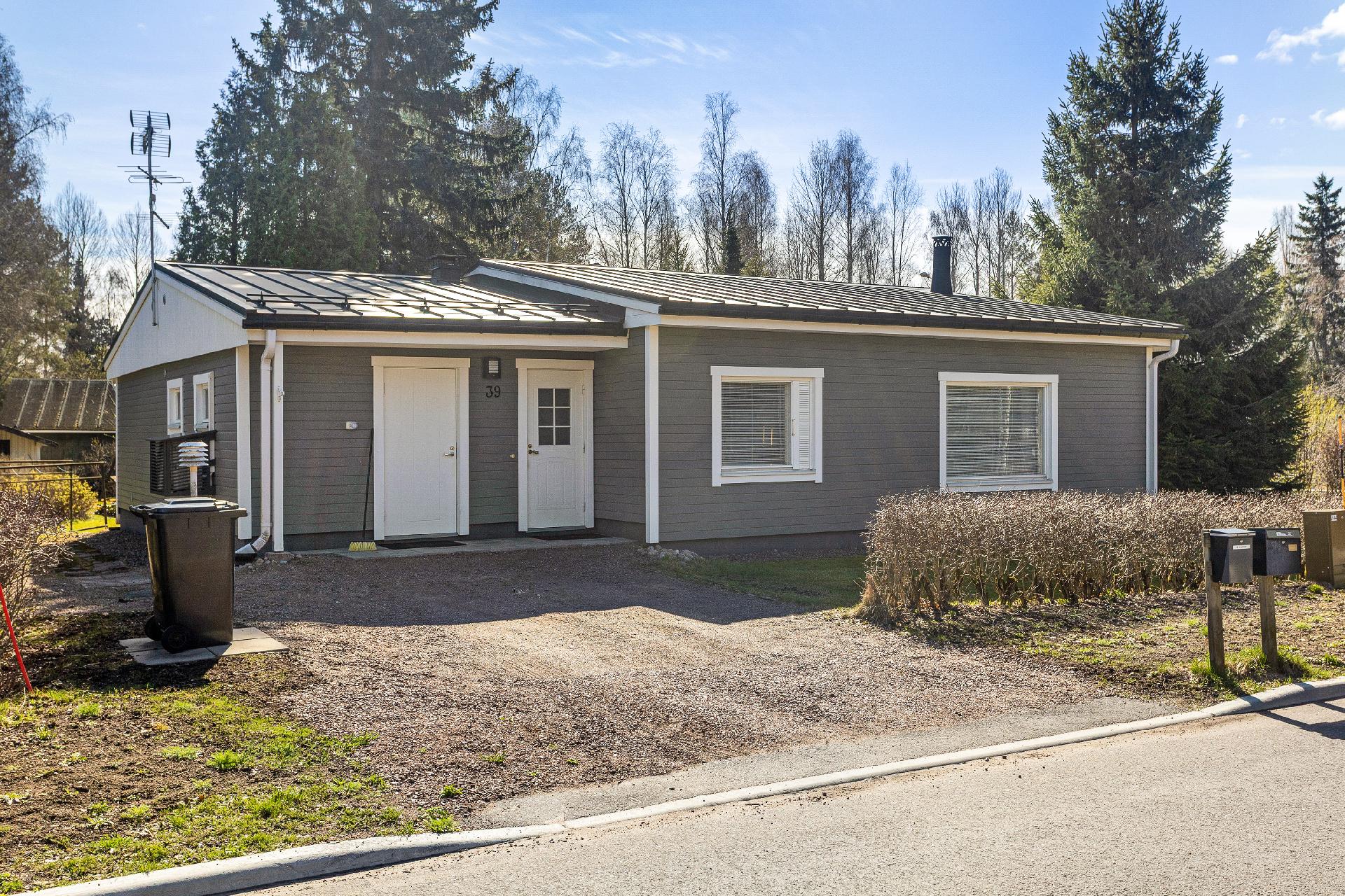 Riihitie 39, Vahtero, Kouvola