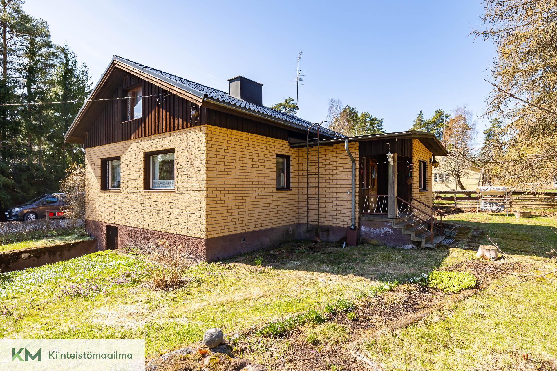 Pääskyntie 7, Siltakylä, Pyhtää