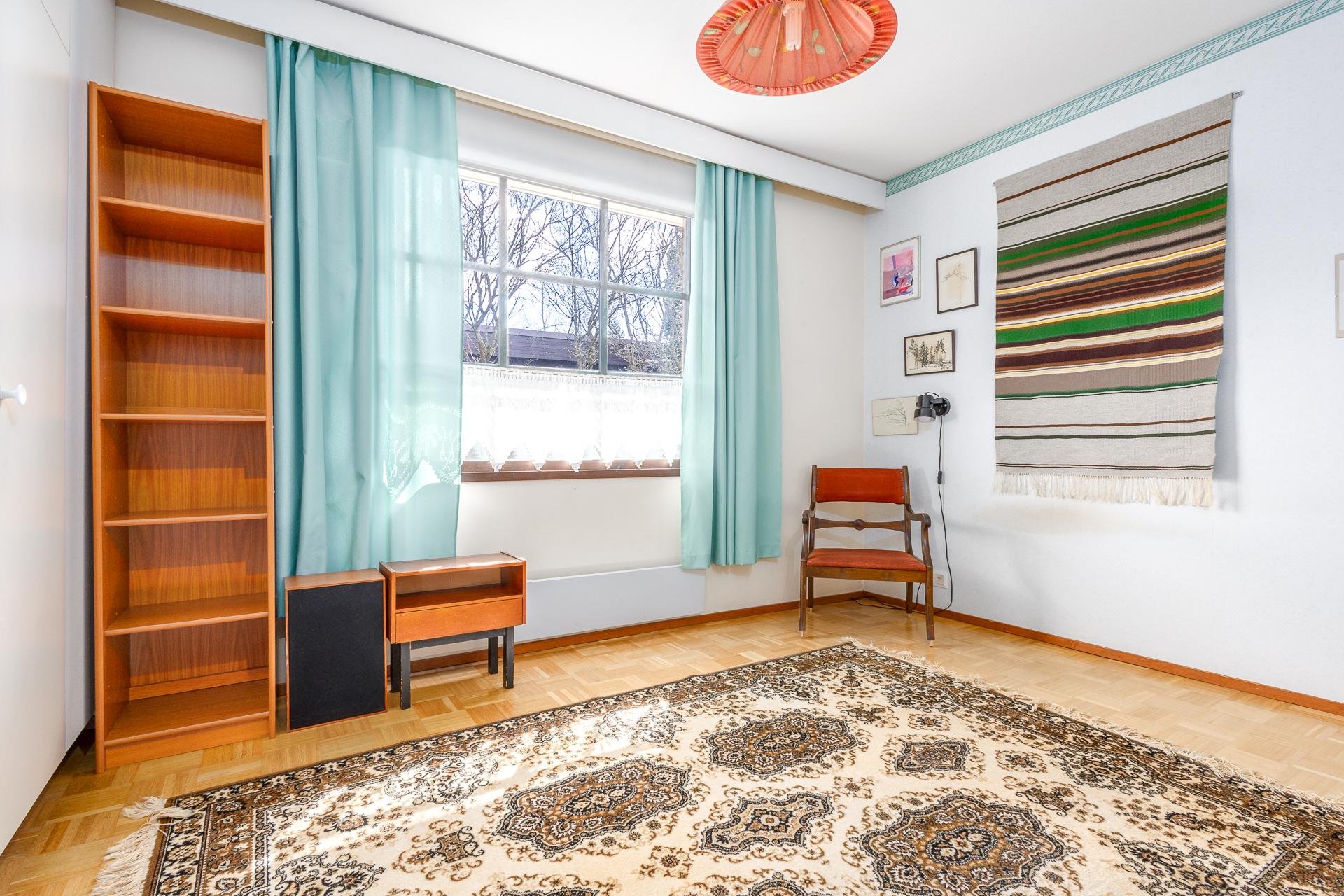 Nurmelankatu 21, Kirjavatolppa, Hyvinkää