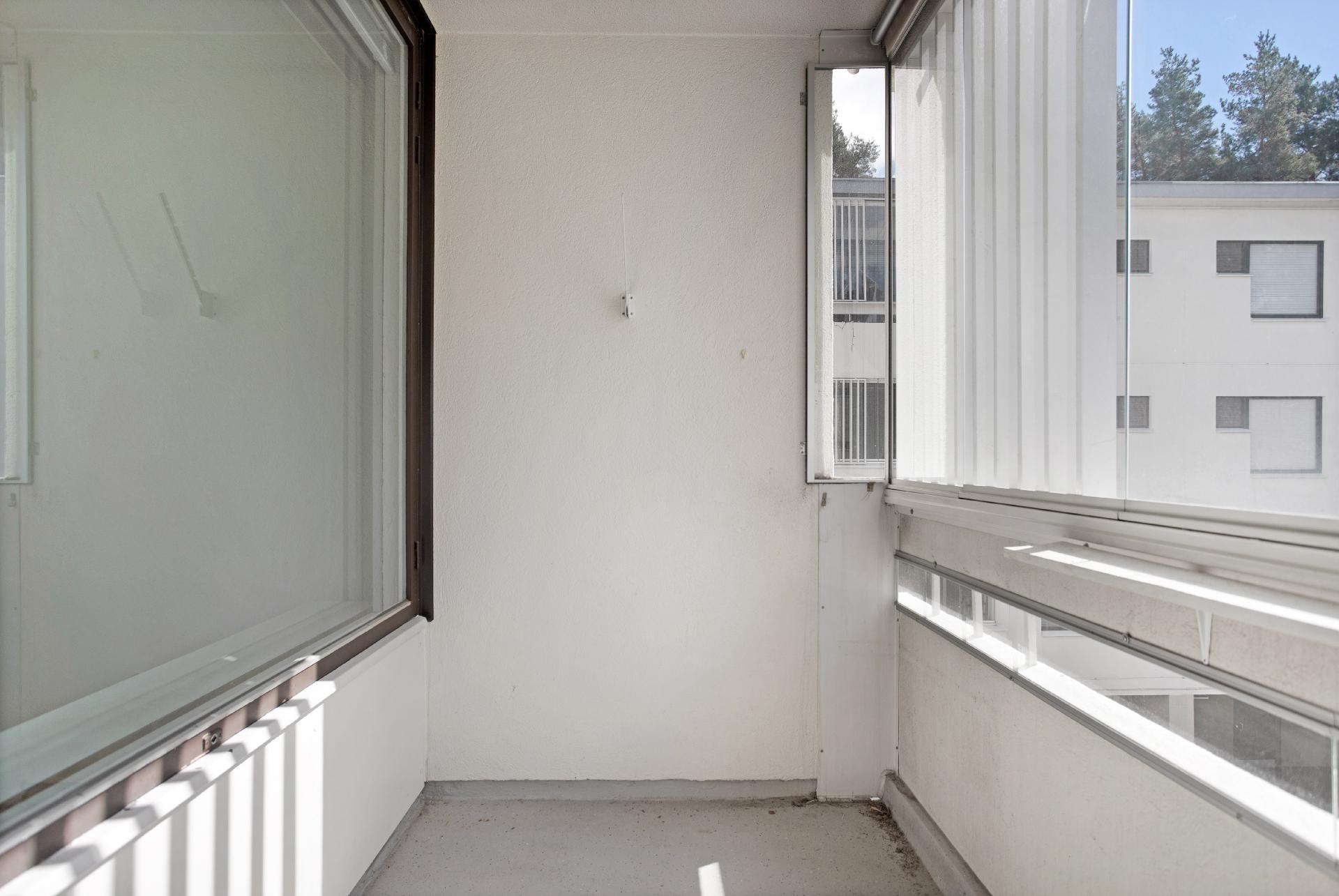 Vanamontie 4, Simonmetsä, Vantaa