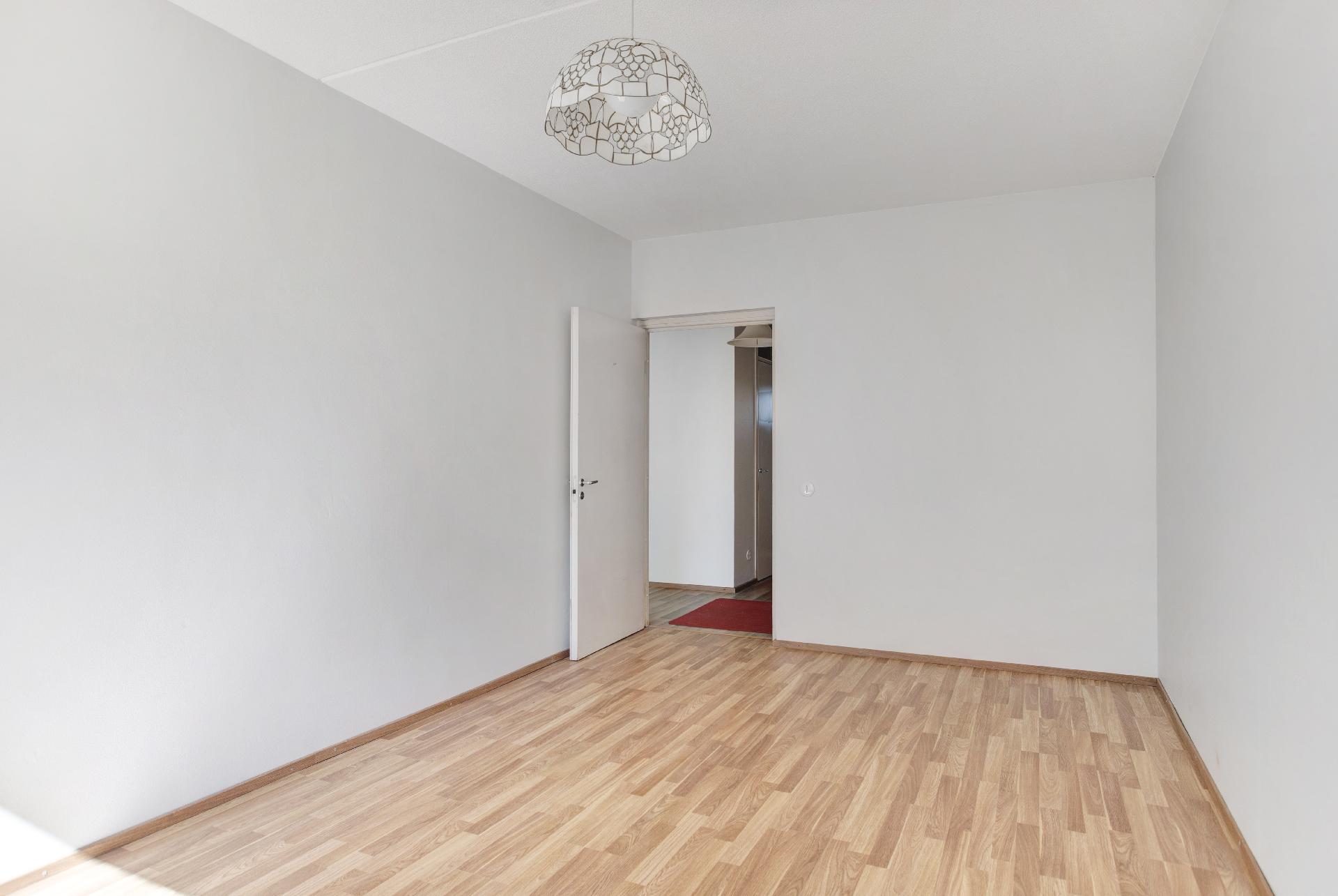 Vanamontie 4, Simonmetsä, Vantaa