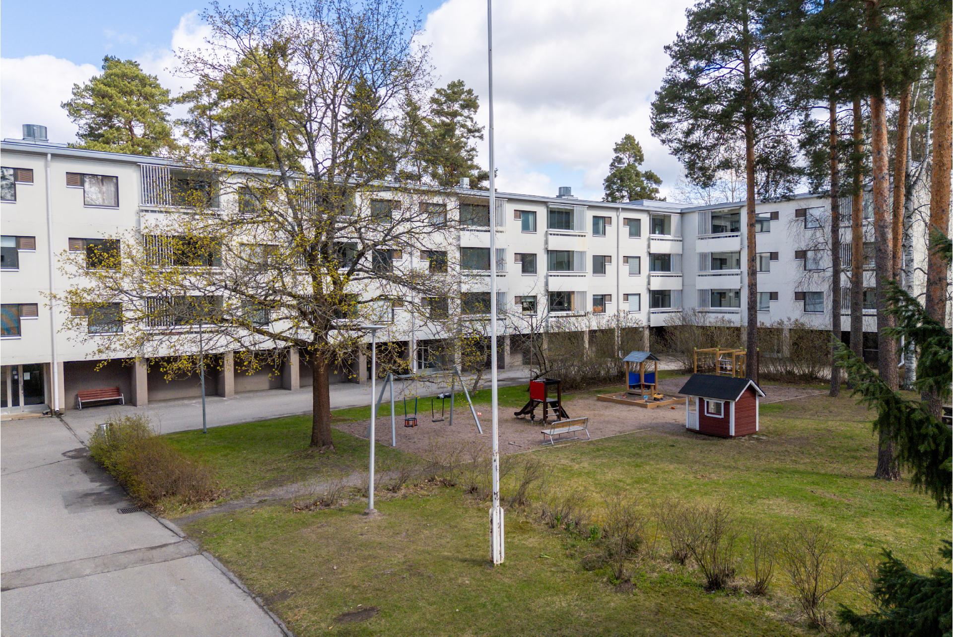 Vanamontie 4, Simonmetsä, Vantaa