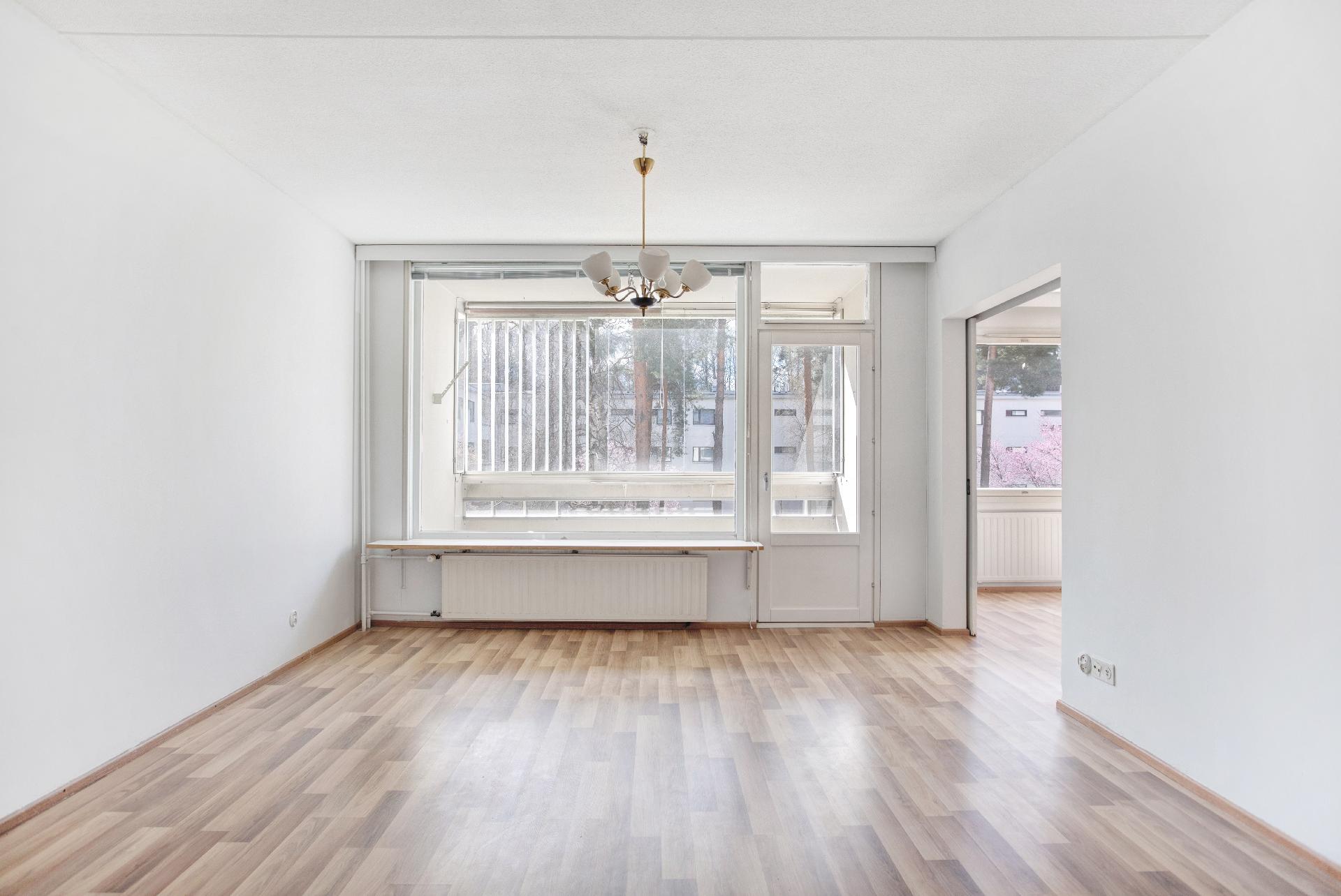 Vanamontie 4, Simonmetsä, Vantaa