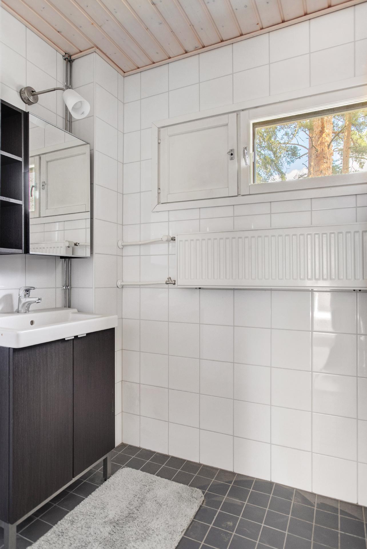 Vanamontie 4, Simonmetsä, Vantaa