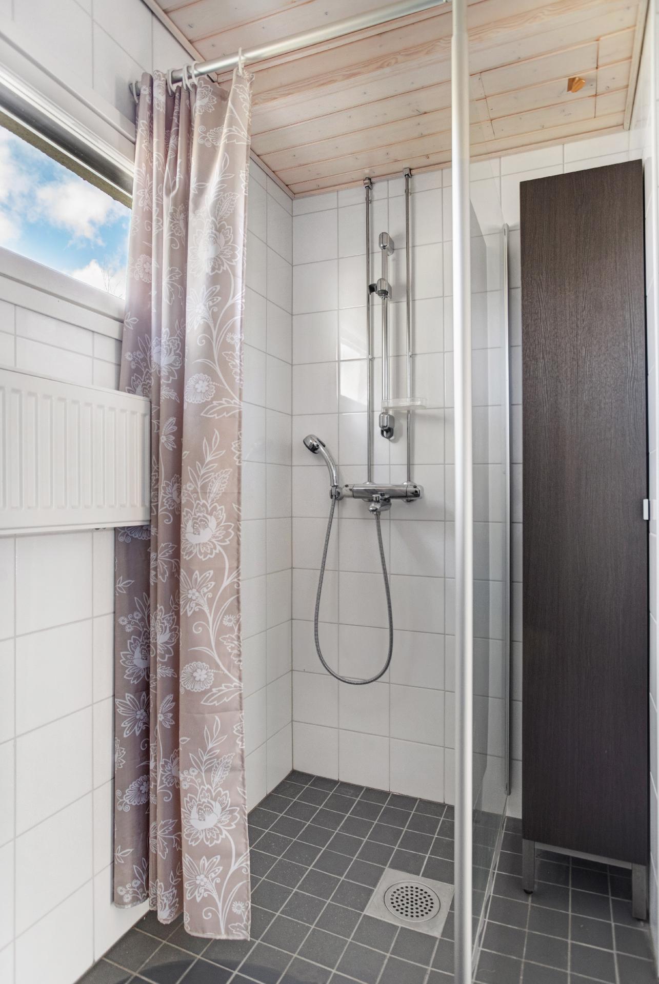 Vanamontie 4, Simonmetsä, Vantaa