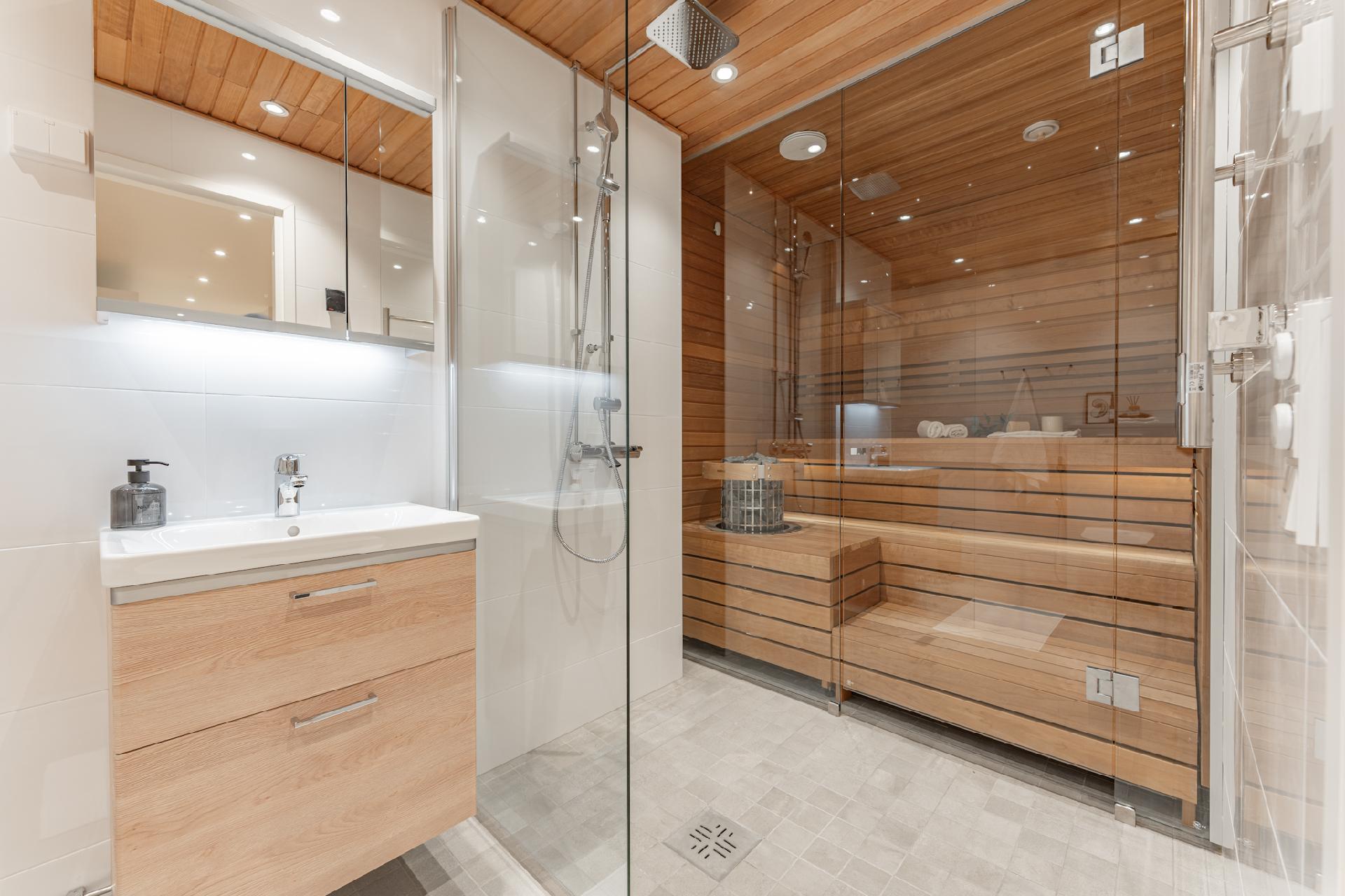 Katajaharjuntie 2-4 C 64, Lauttasaari, Helsinki