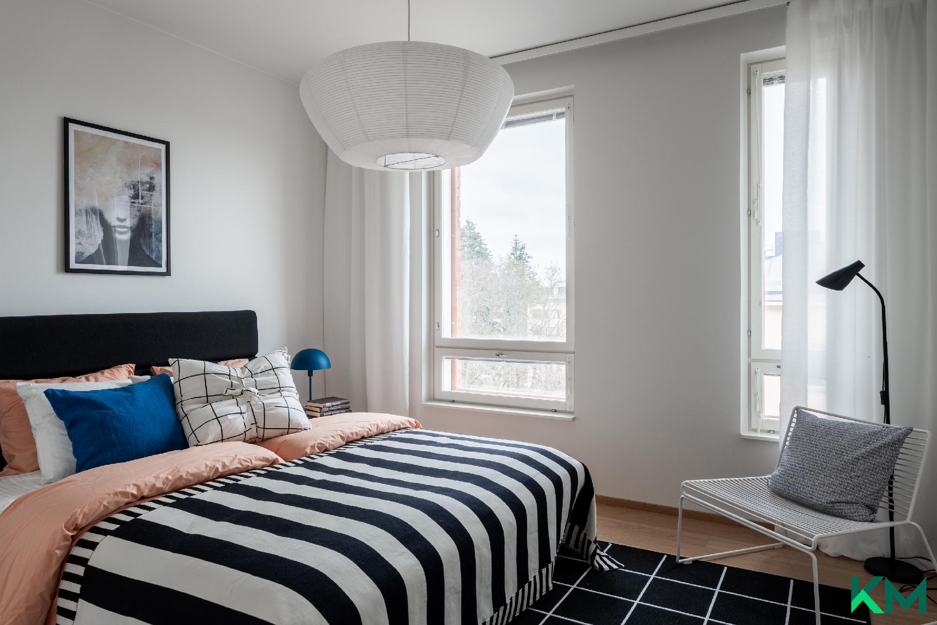 Alakerran makuuhuone