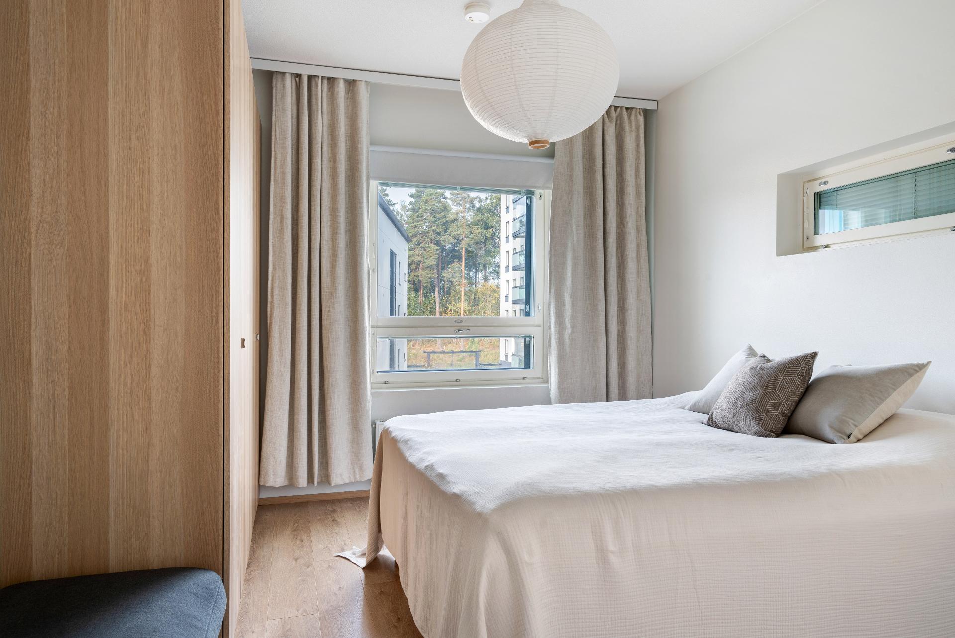 Ullanmäentie 10b, Kauniainen