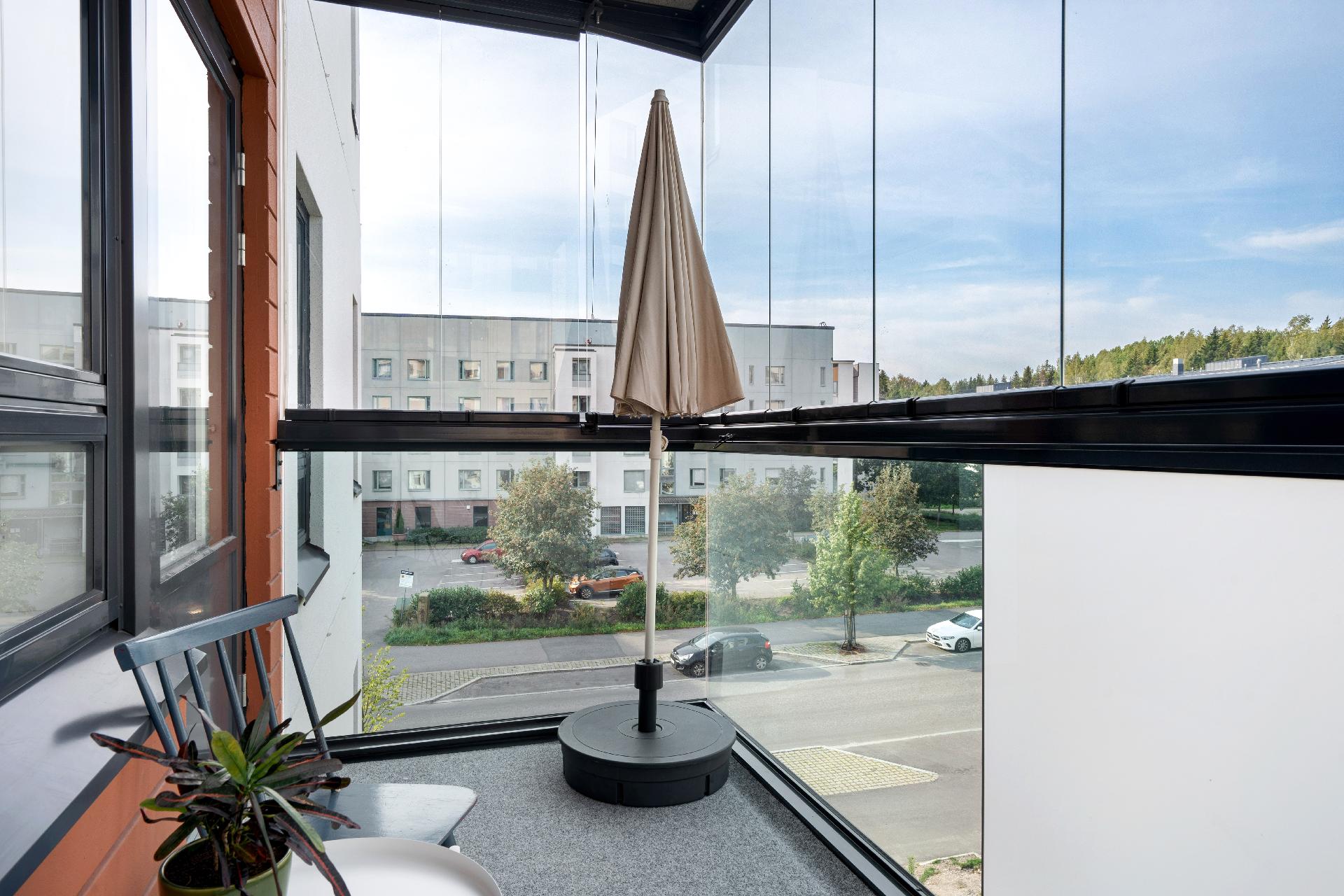 Ullanmäentie 10b, Kauniainen