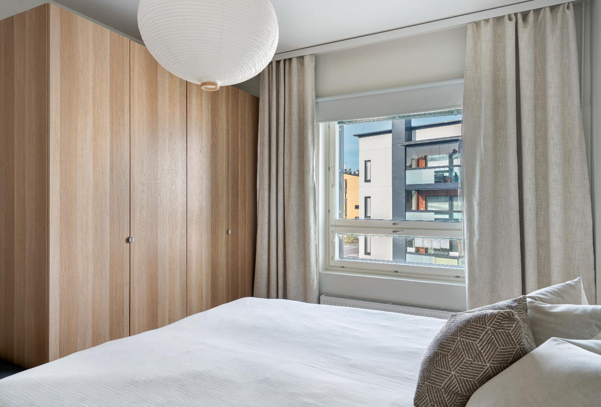 Ullanmäentie 10b, Kauniainen