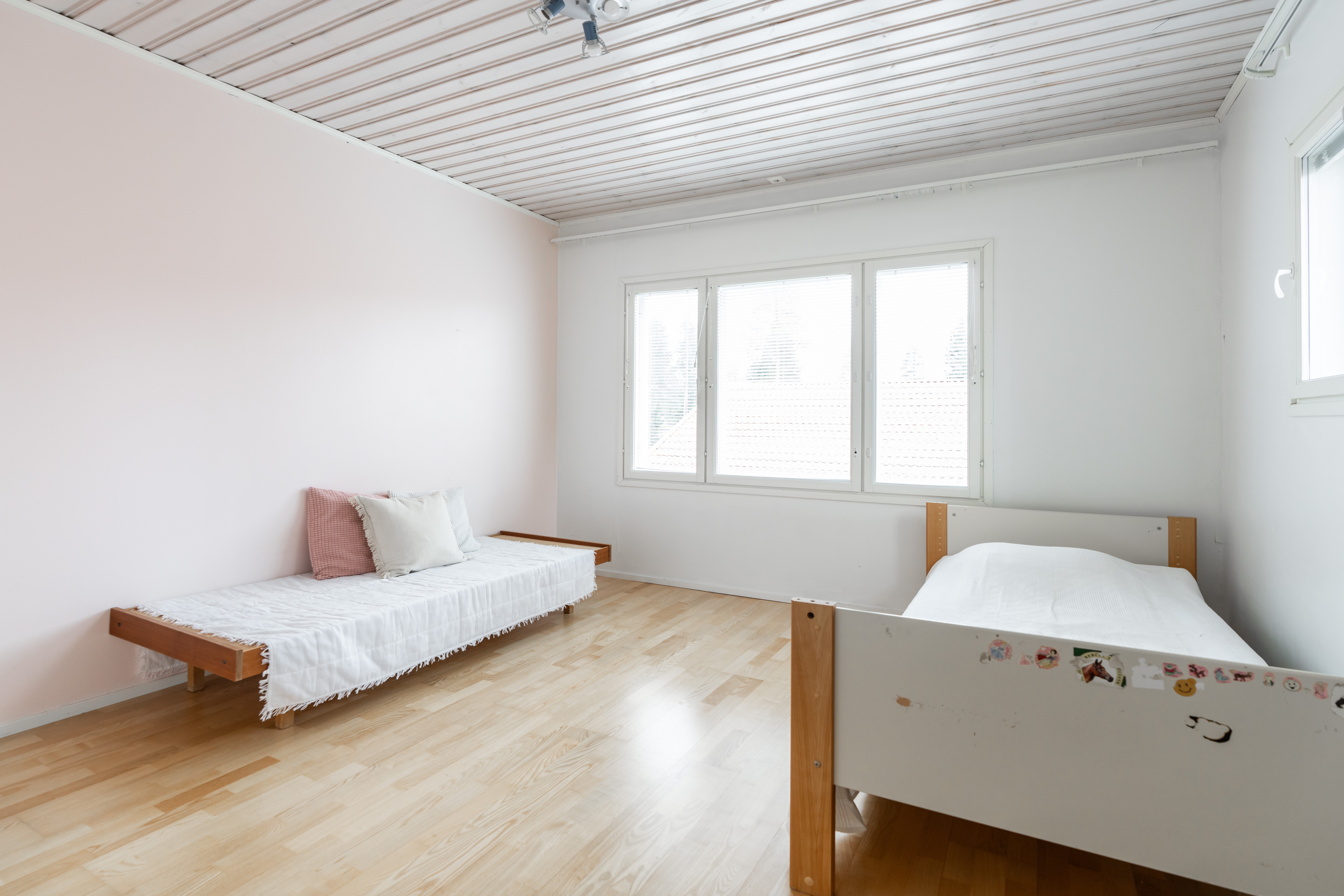 Korpirouskuntie 16, Kynsilehto, Oulu