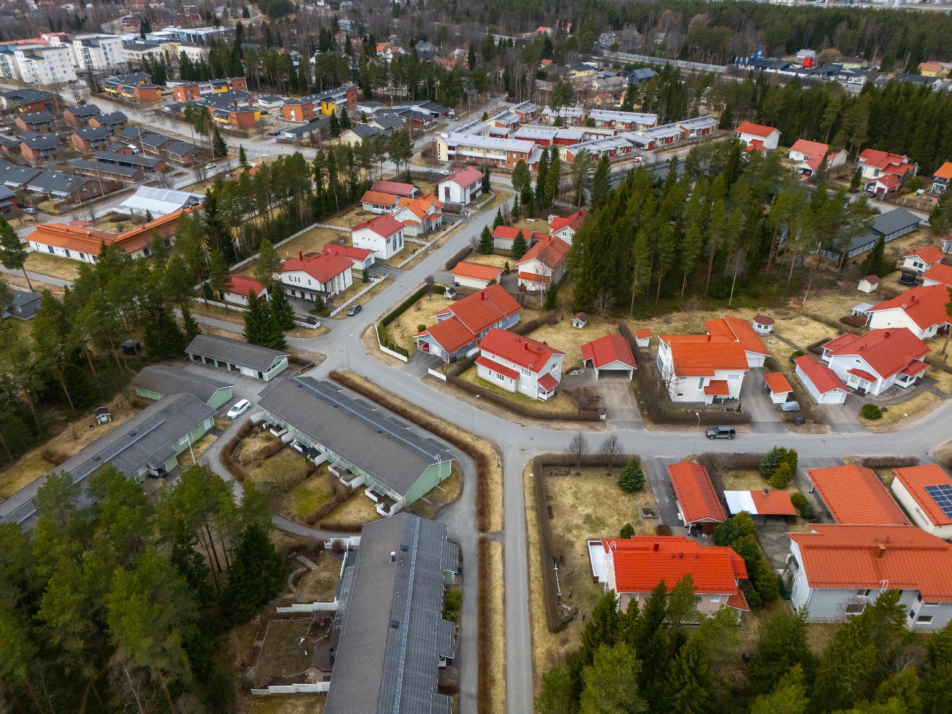 Korpirouskuntie 16, Kynsilehto, Oulu