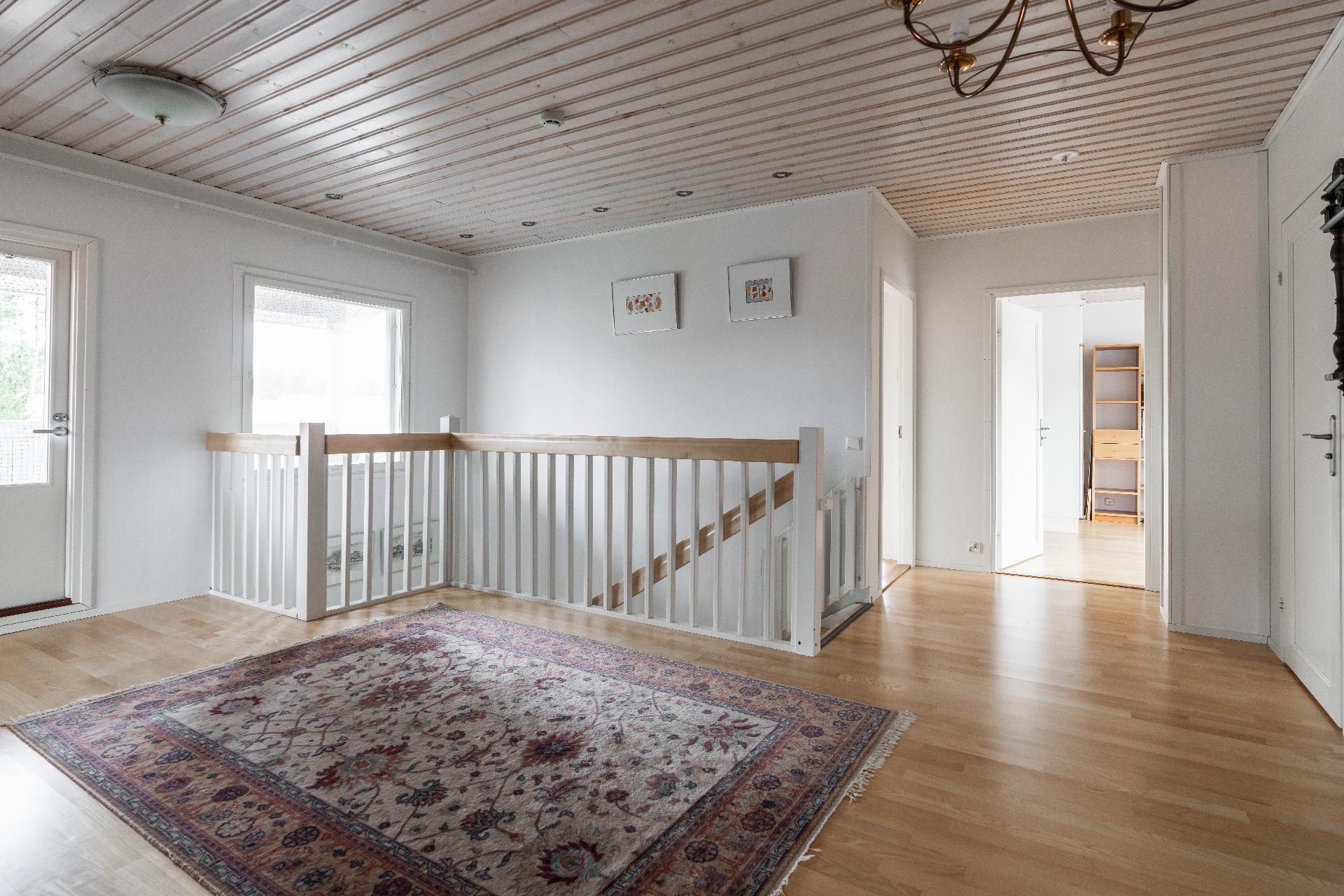 Korpirouskuntie 16, Kynsilehto, Oulu