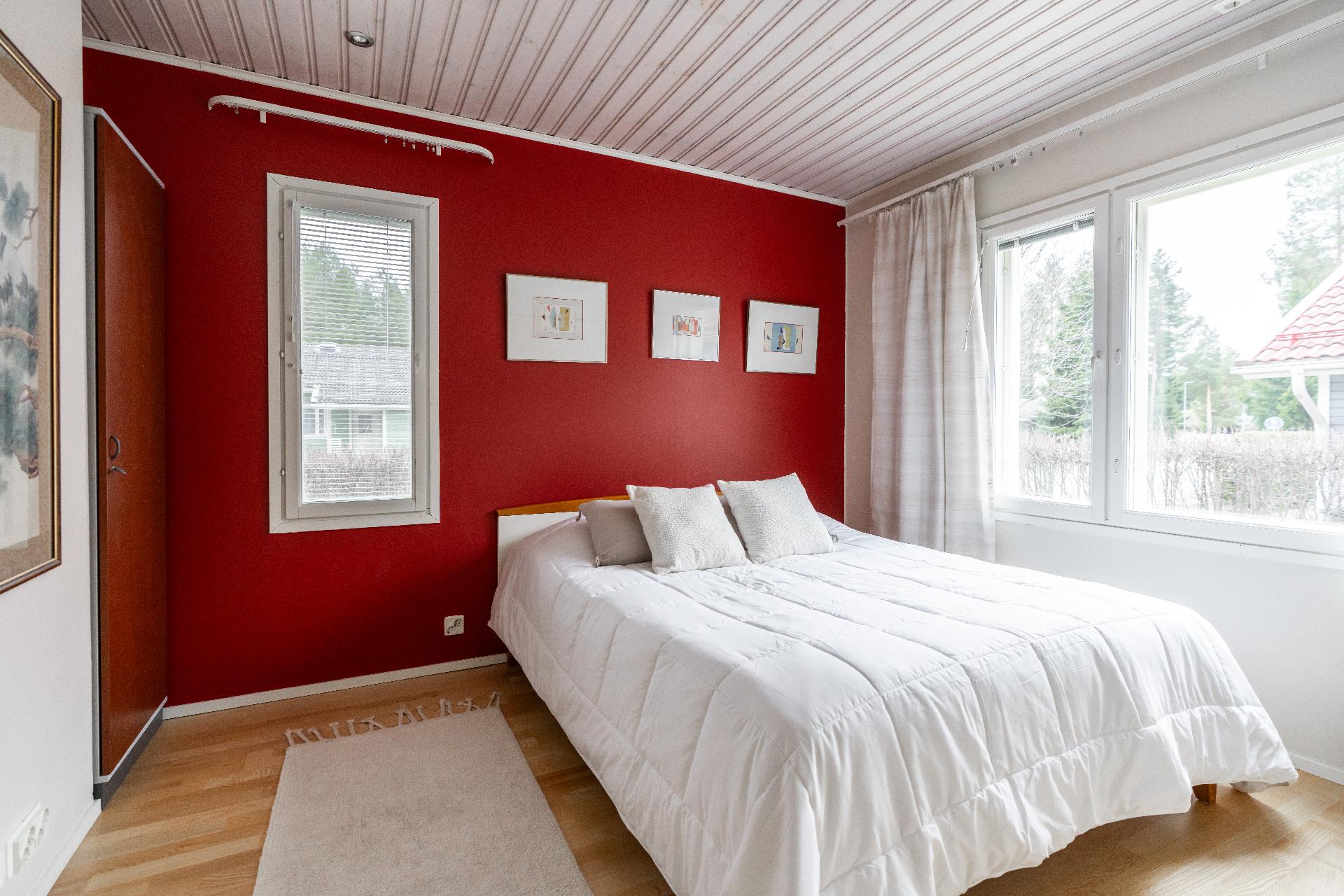 Korpirouskuntie 16, Kynsilehto, Oulu