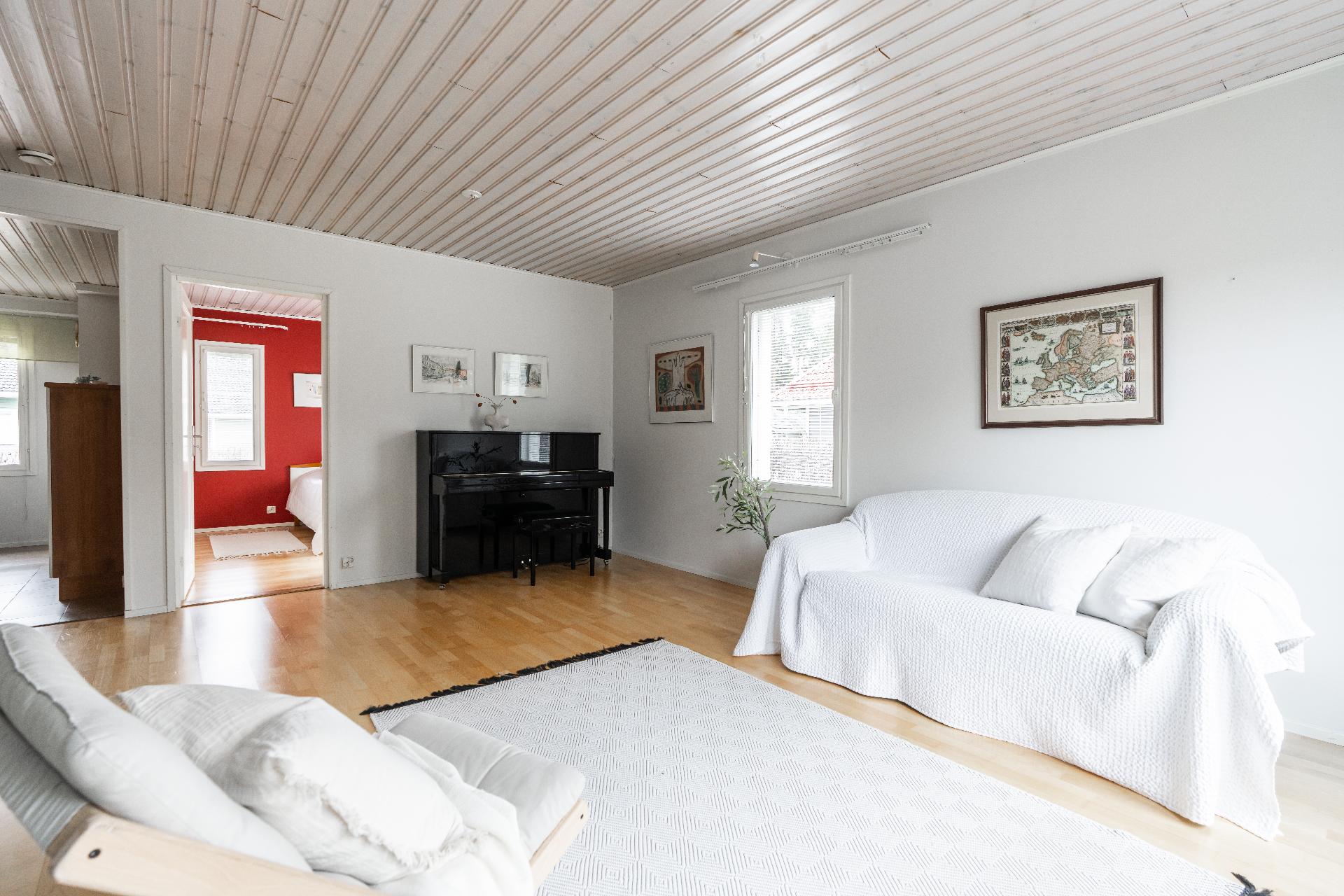 Korpirouskuntie 16, Kynsilehto, Oulu