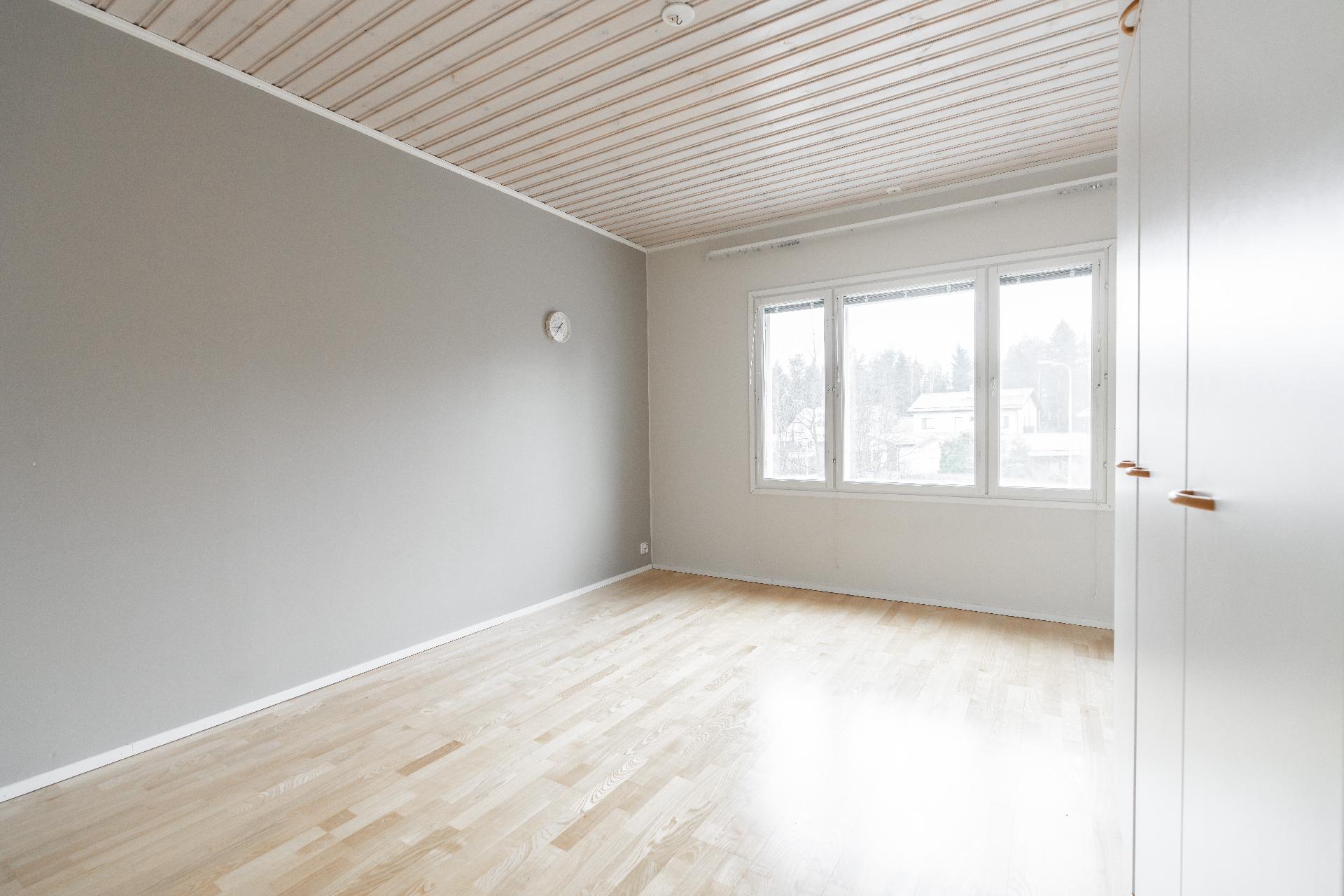 Korpirouskuntie 16, Kynsilehto, Oulu