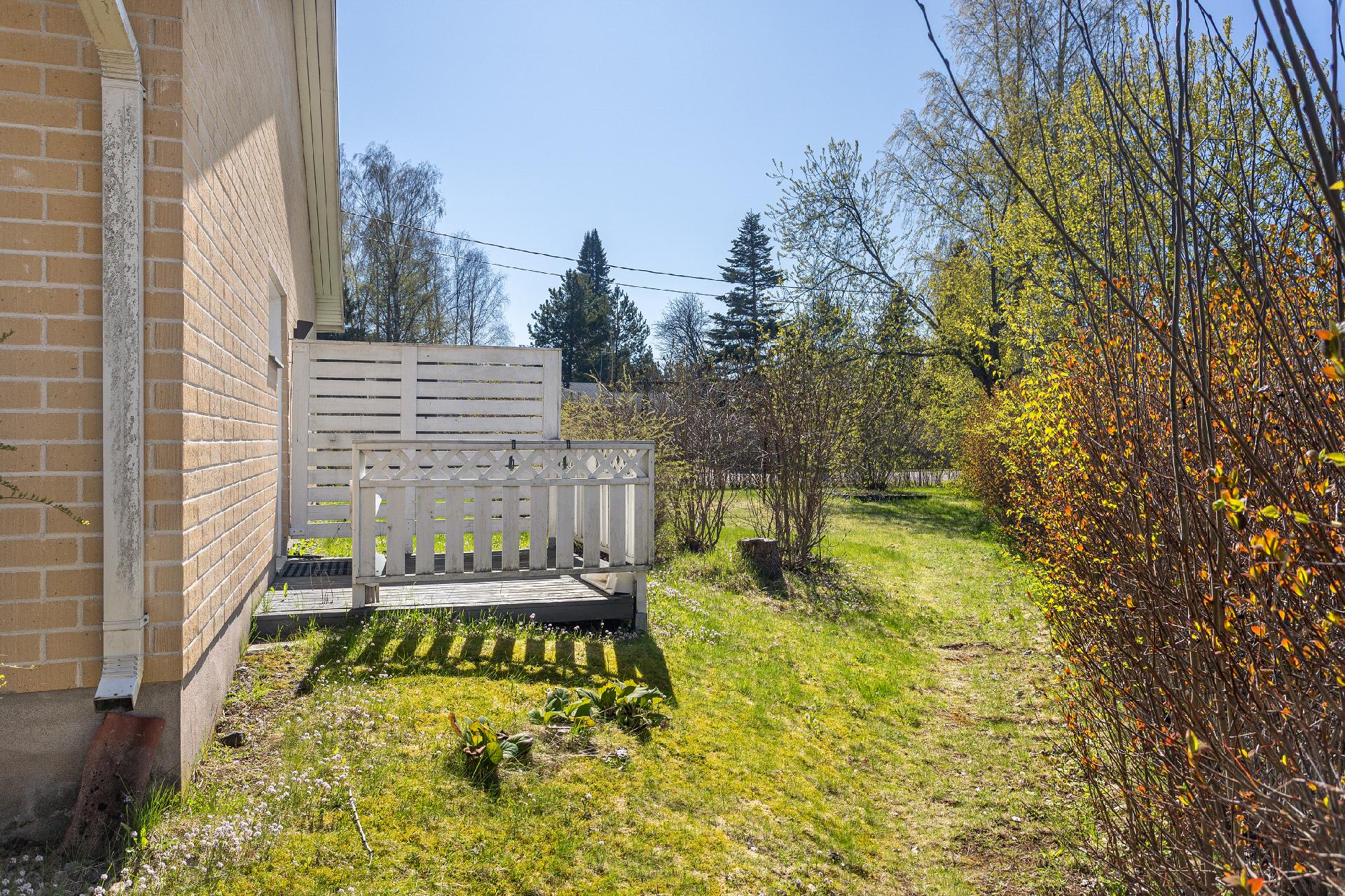 Sivupiha/talon pääty