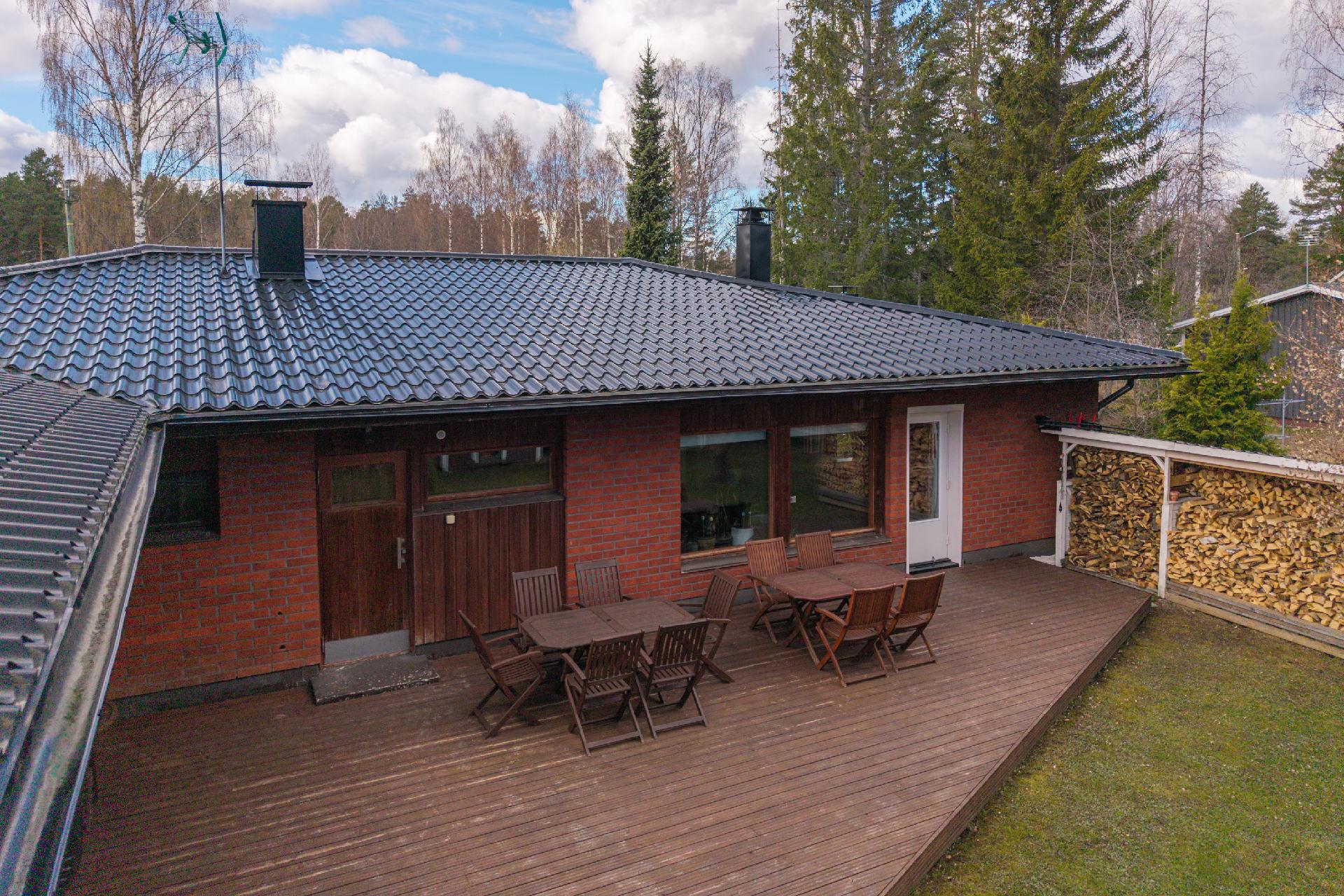 Koulutie 21, Rautalampi