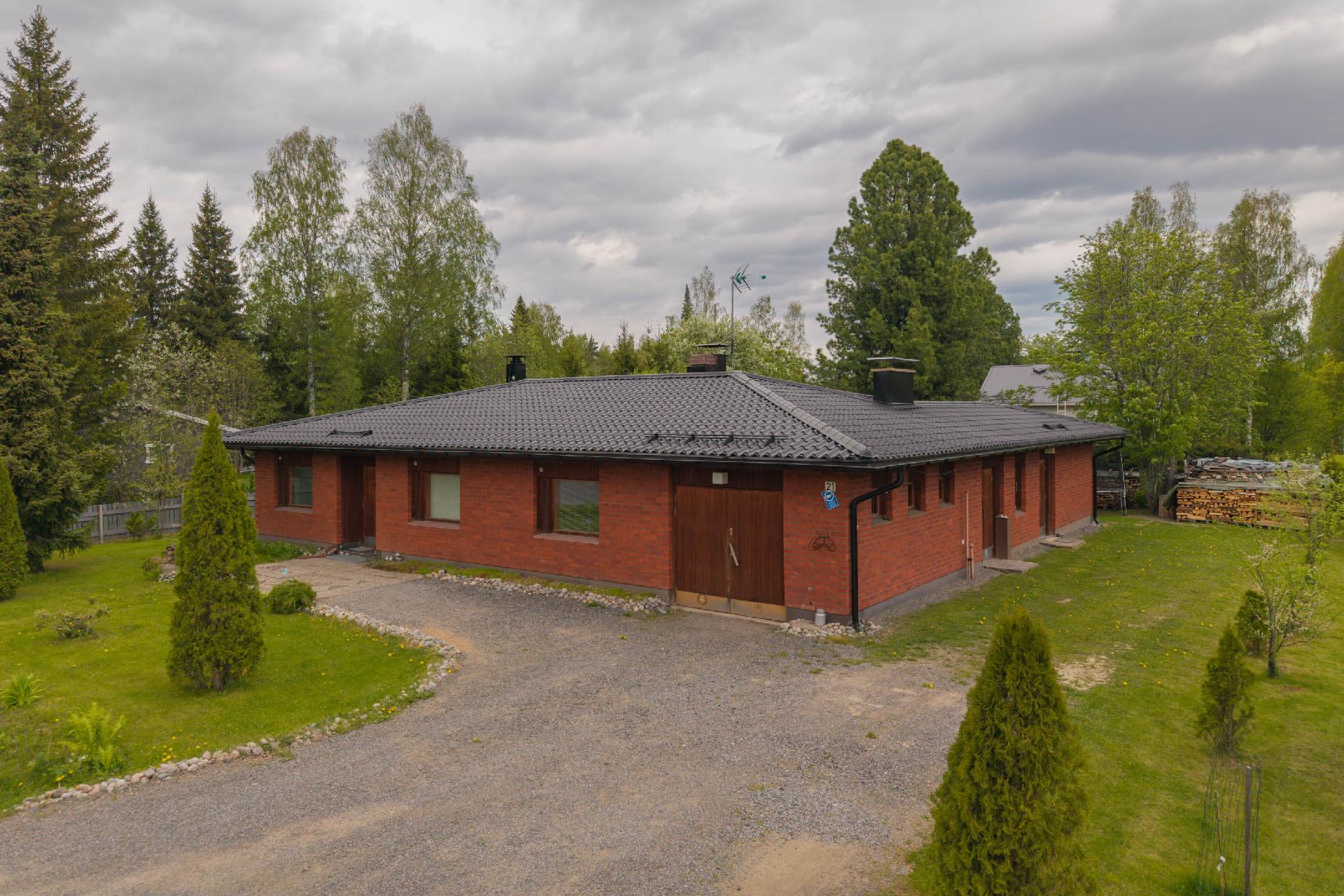 Koulutie 21, Rautalampi