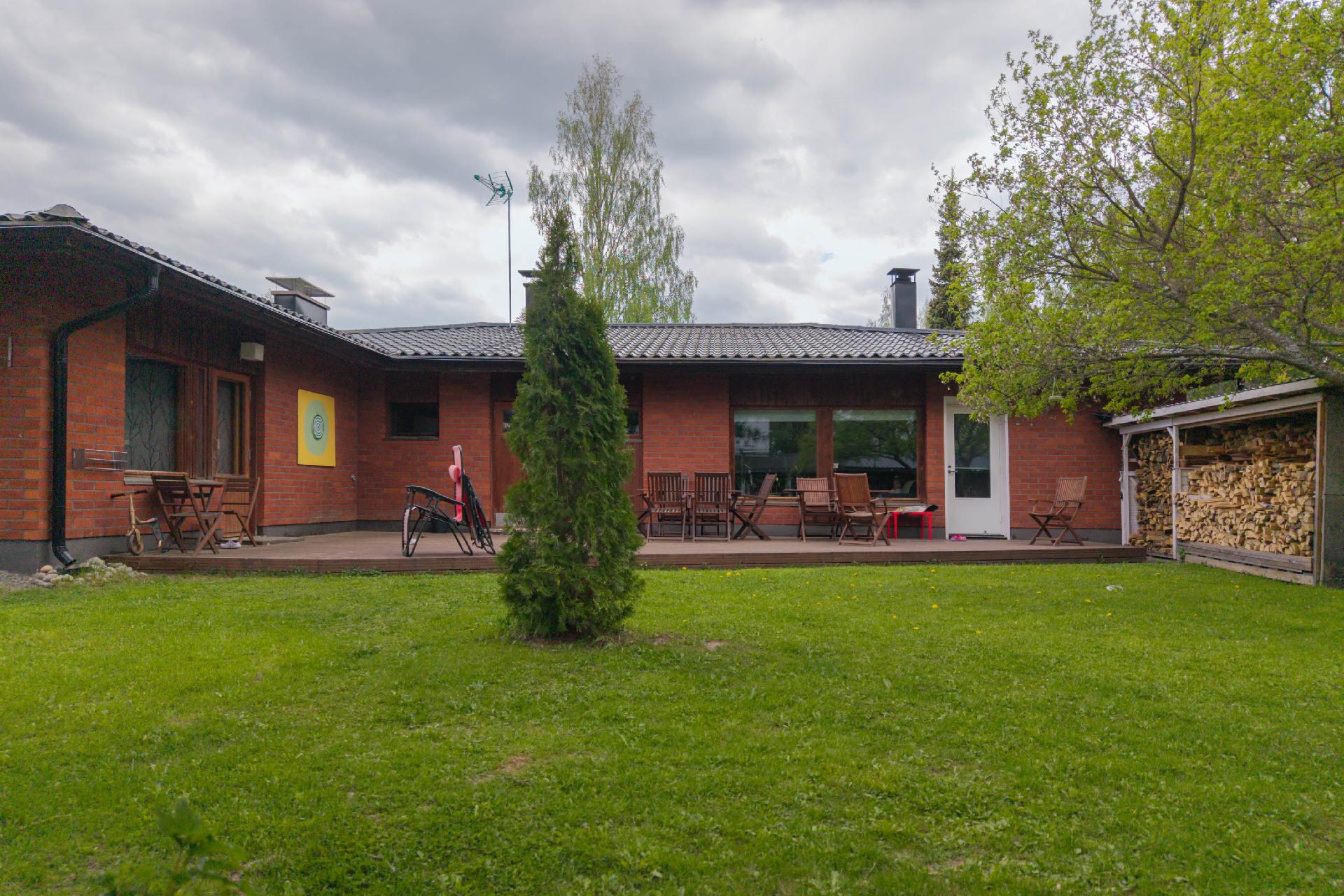 Koulutie 21, Rautalampi