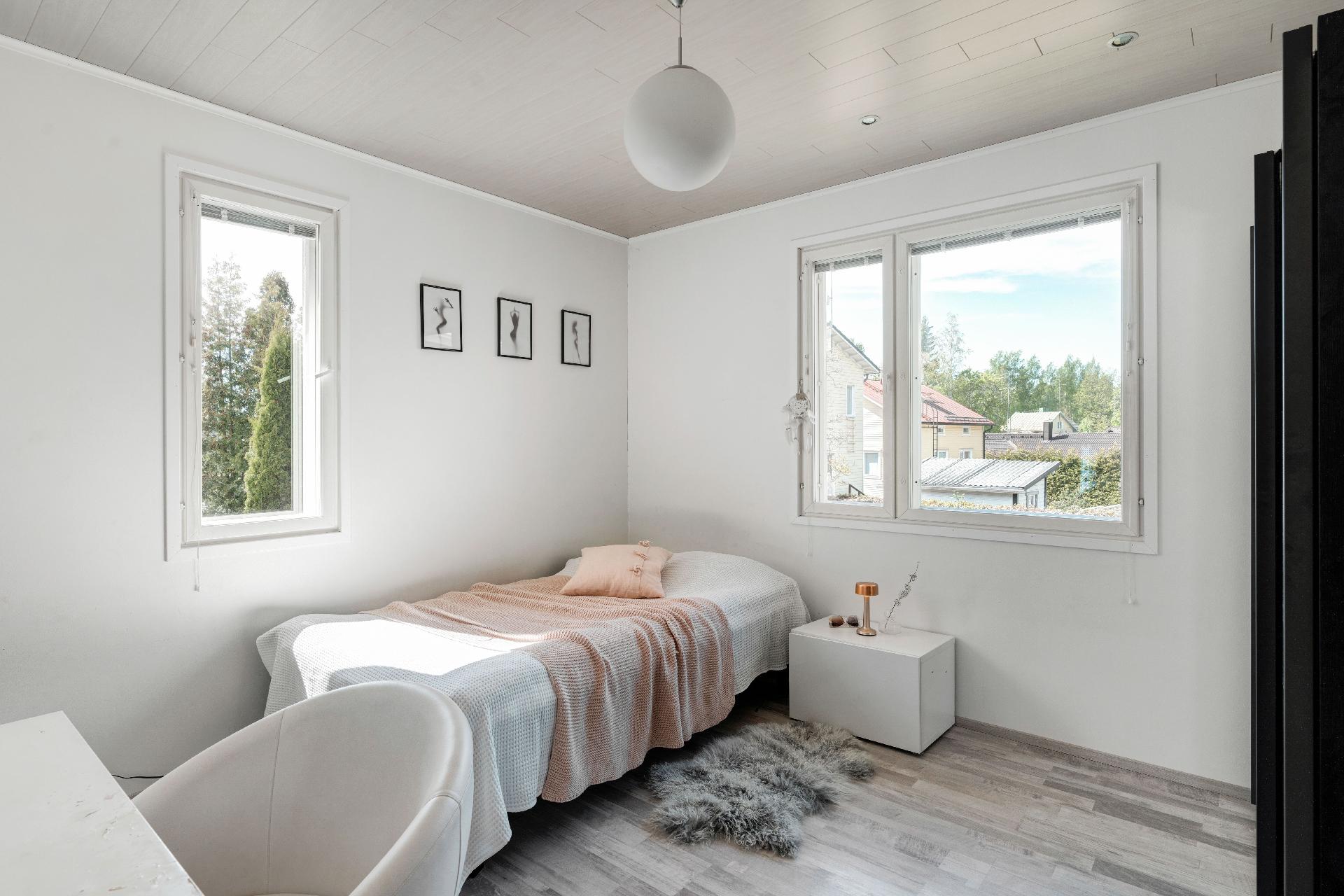 Kirjokalliontie 9, Maununneva, Helsinki