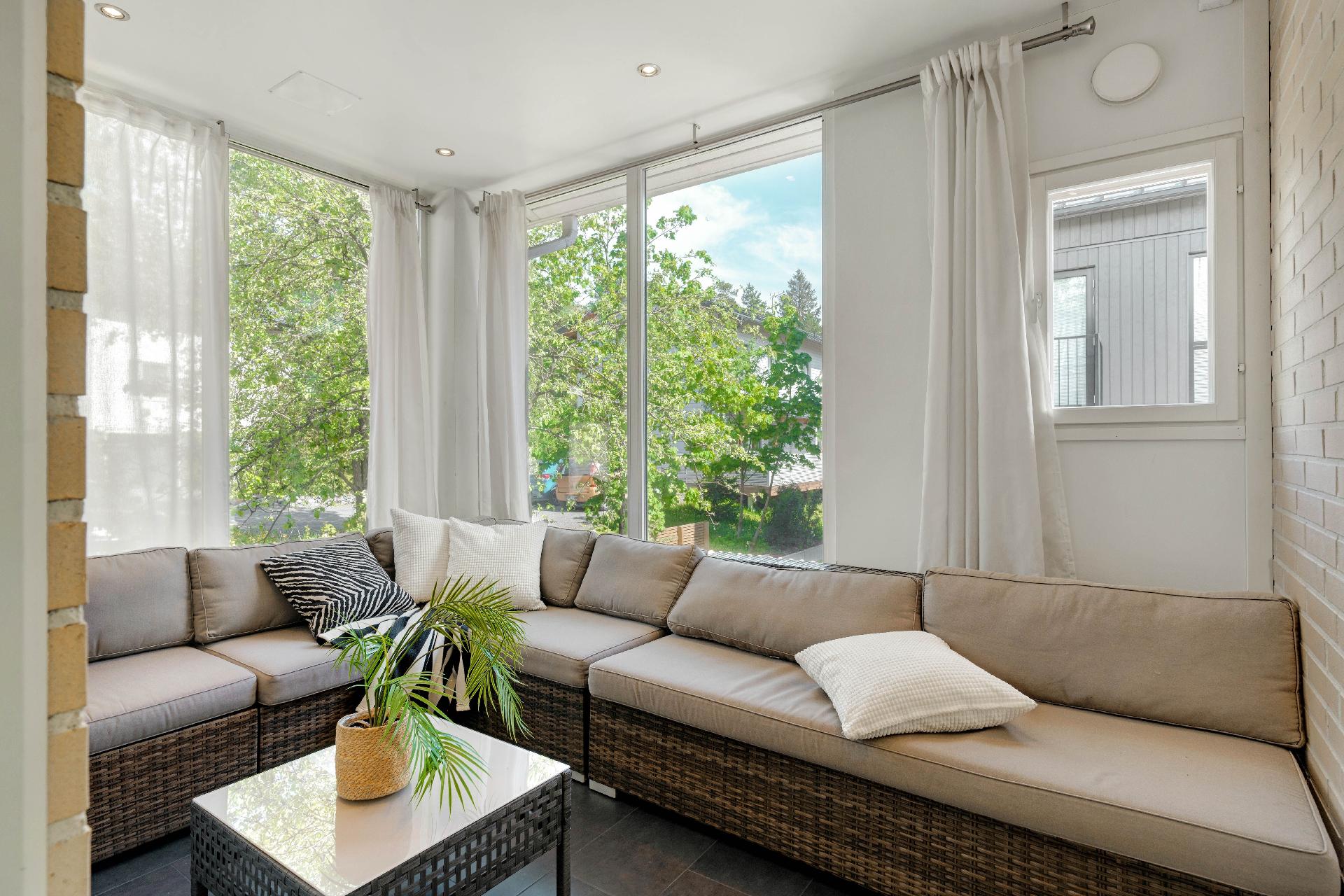 Kirjokalliontie 9, Maununneva, Helsinki