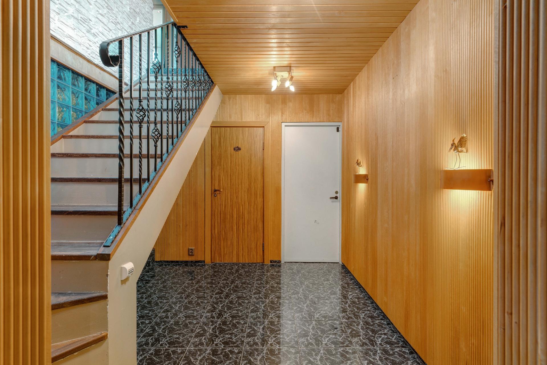 Kirjokalliontie 9, Maununneva, Helsinki