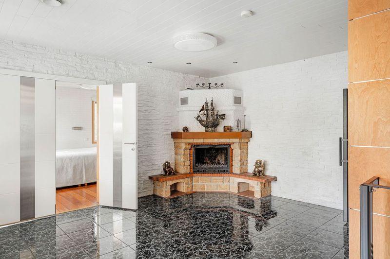 Kirjokalliontie 9, Maununneva, Helsinki