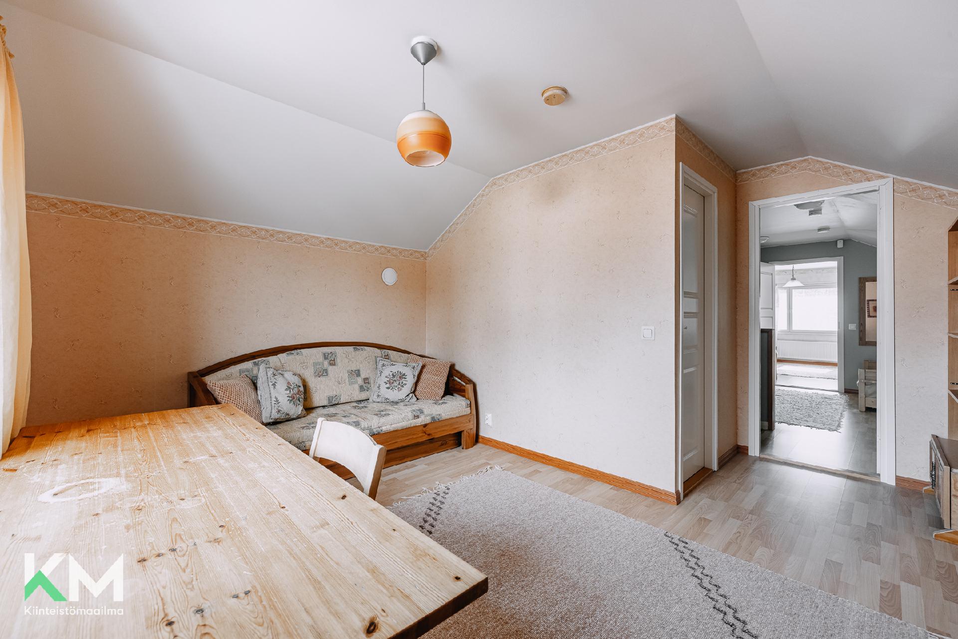 Opaalikatu 7, Kultavuori, Seinäjoki